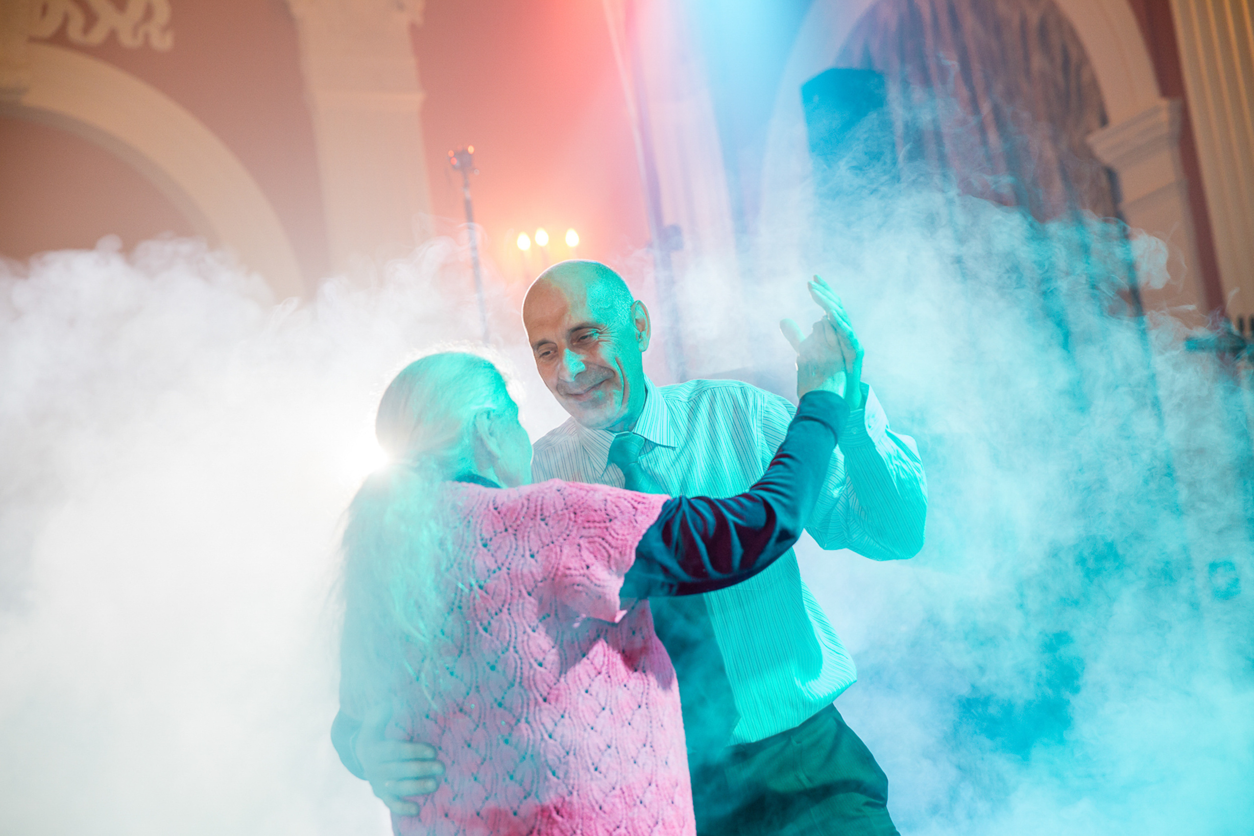 Свадебные фото осенью. Ведущий на праздник в Москве / Денис Аганин