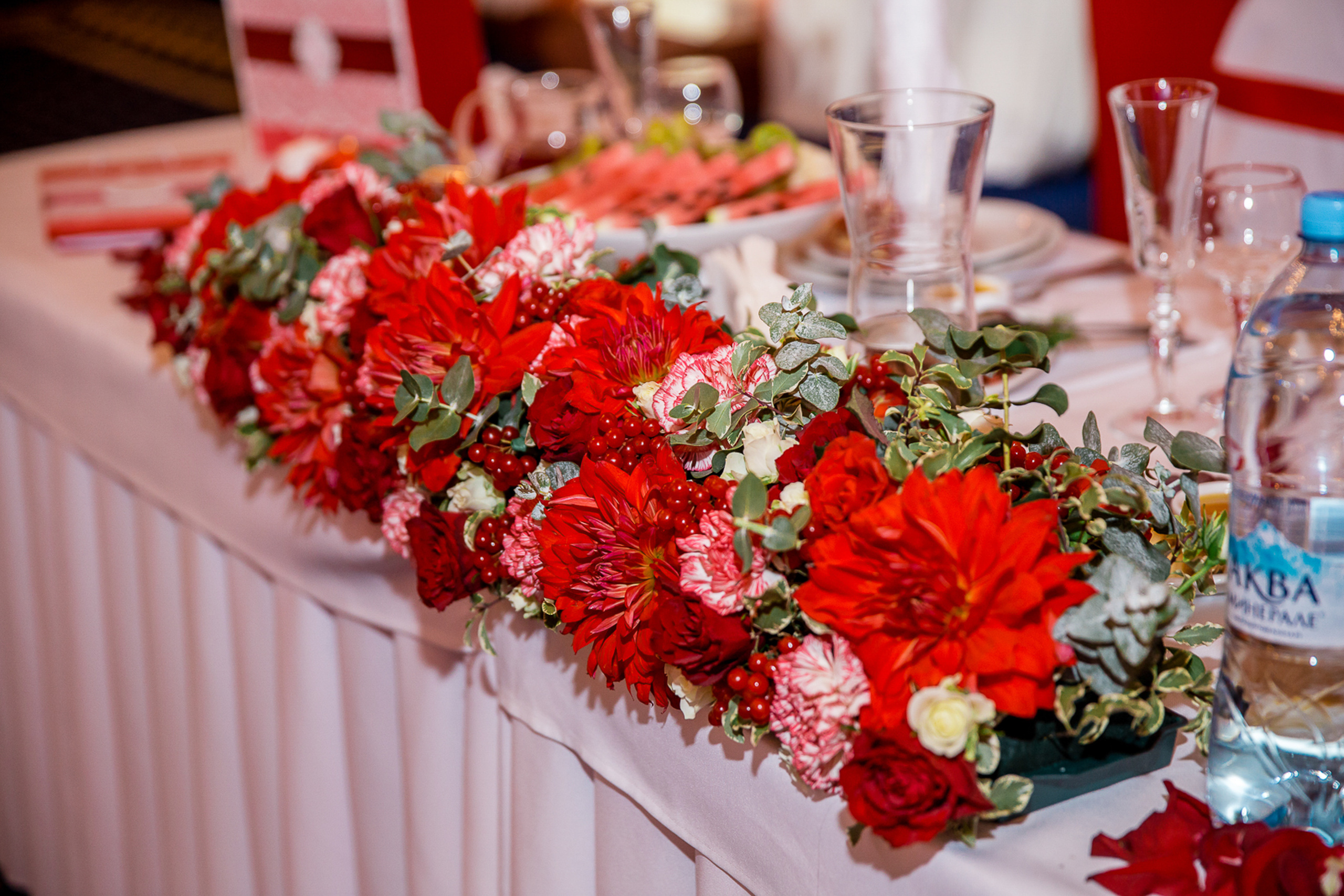 Свадебные фото осенью. Ведущий на праздник в Москве / Денис Аганин