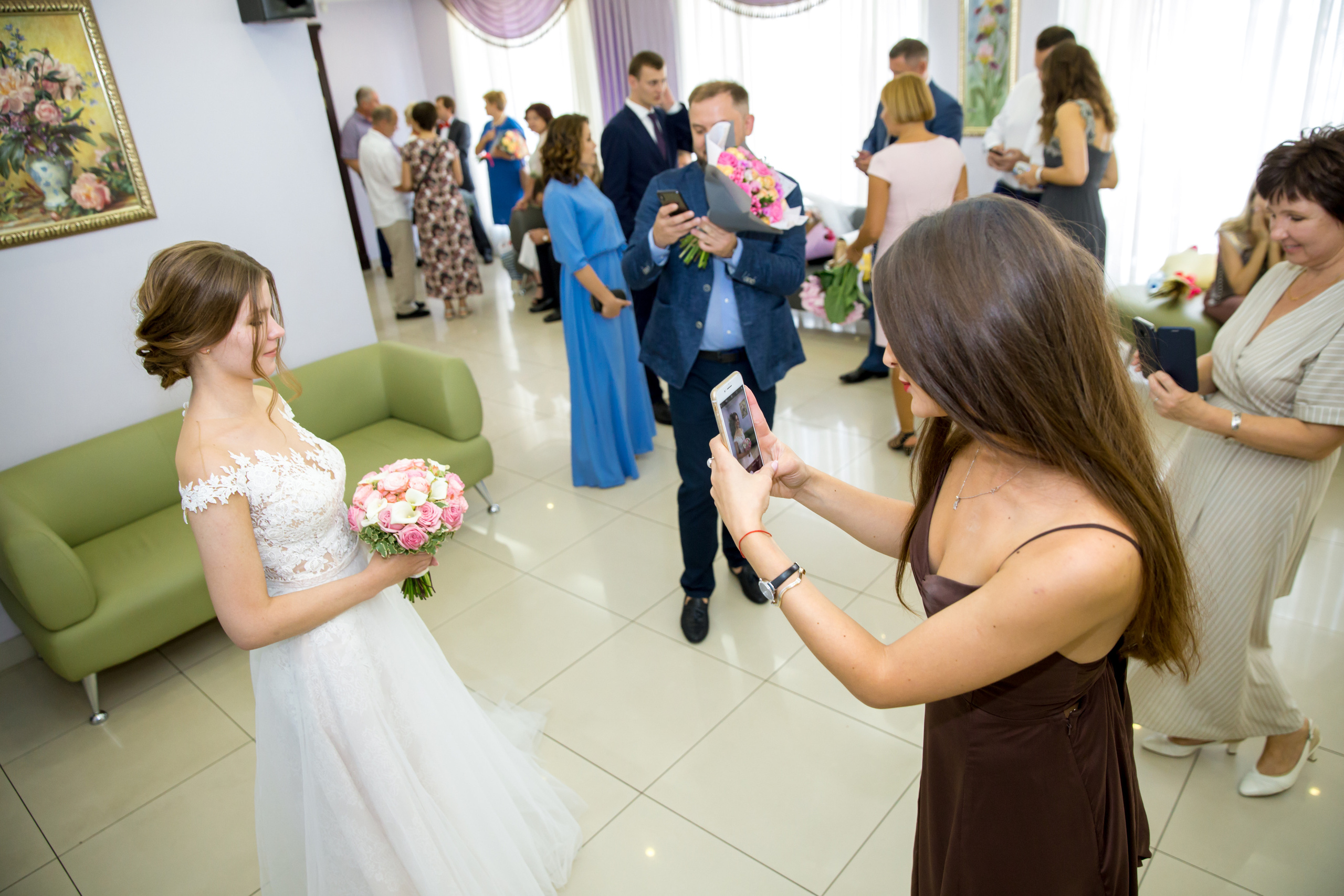 Фотограф на свадьбу летом. Ведущий на праздник в Москве / Денис Аганин