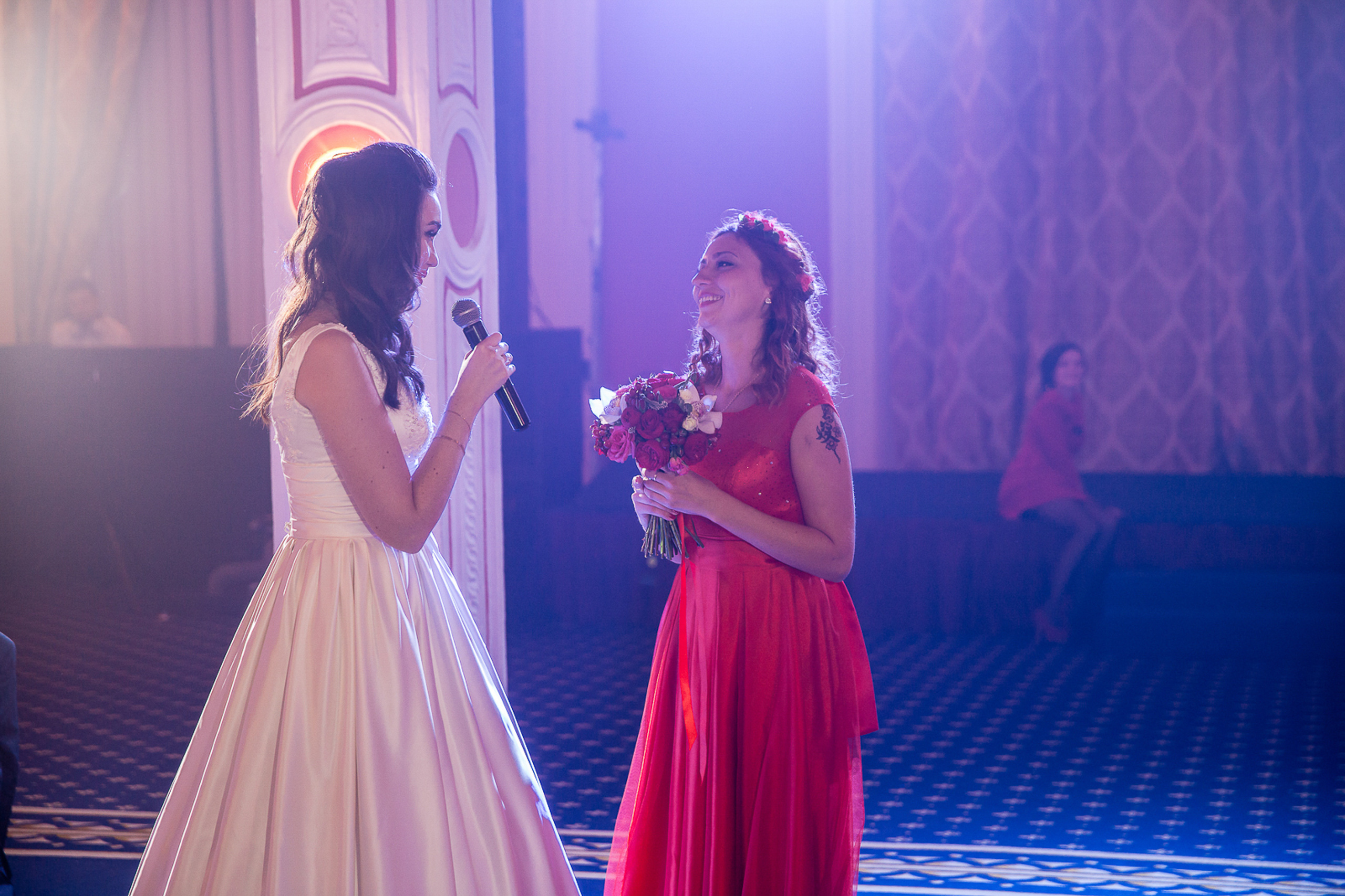 Свадебные фото осенью. Ведущий на праздник в Москве / Денис Аганин