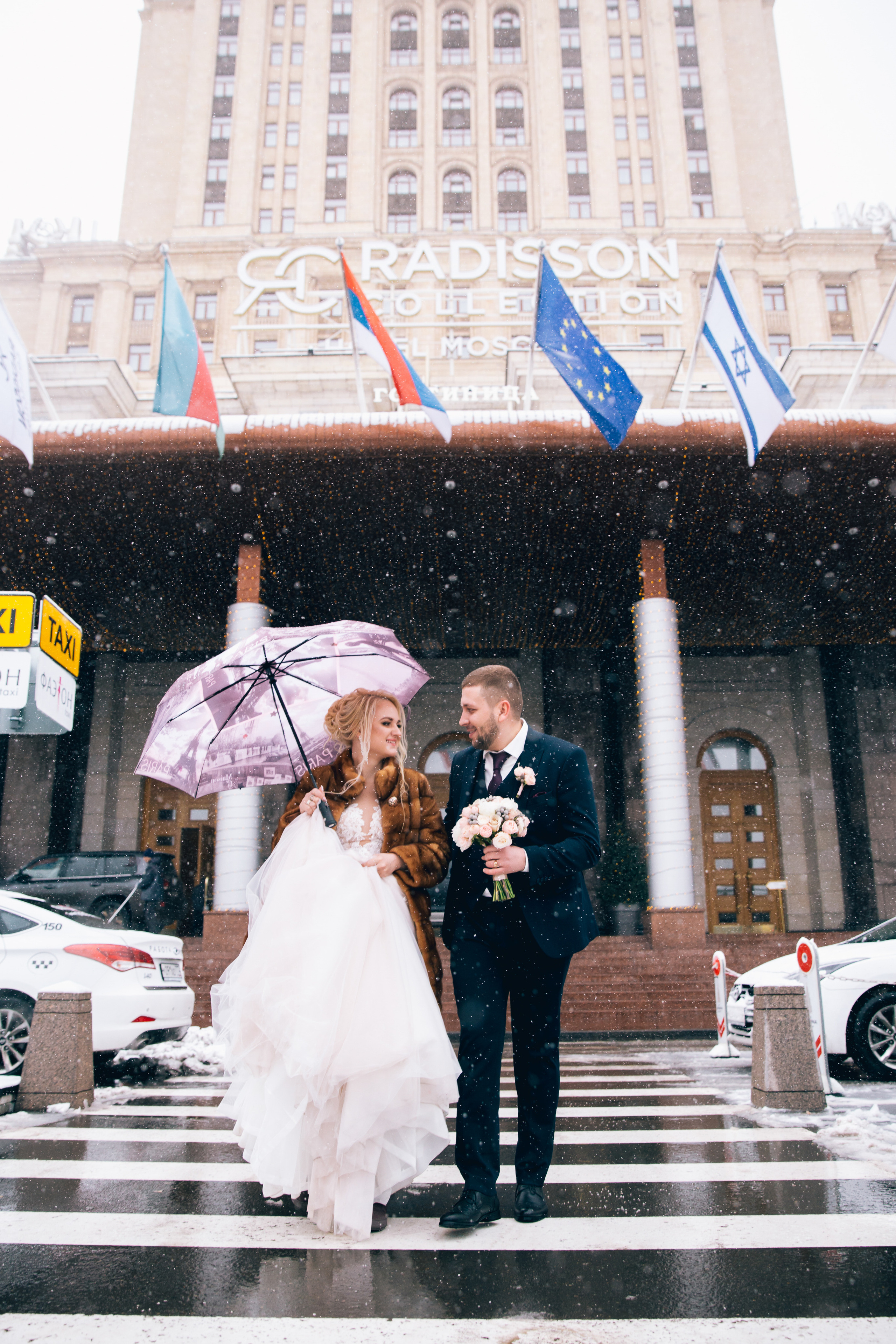 Фотосъёмка зимой на свадьбе. Ведущий на праздник в Москве / Денис Аганин