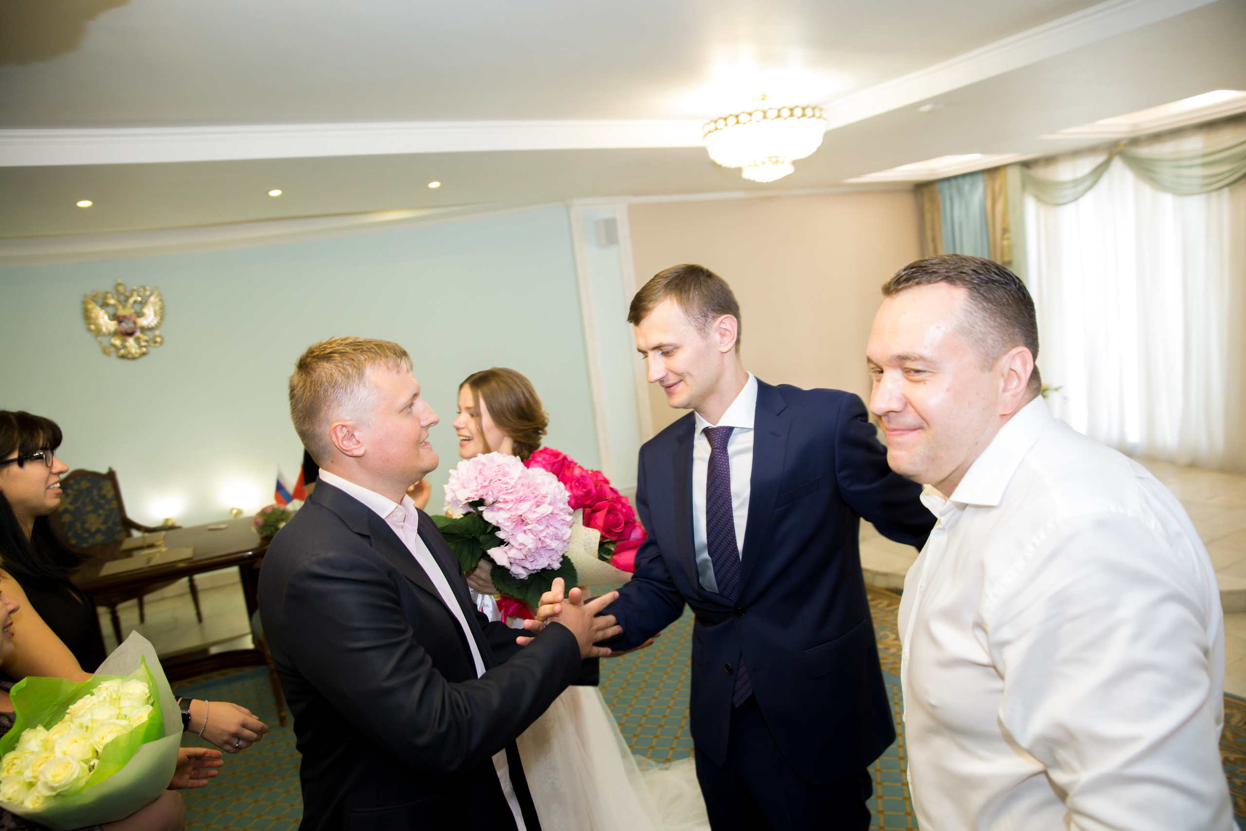 Фотограф на свадьбу летом. Ведущий на праздник в Москве / Денис Аганин