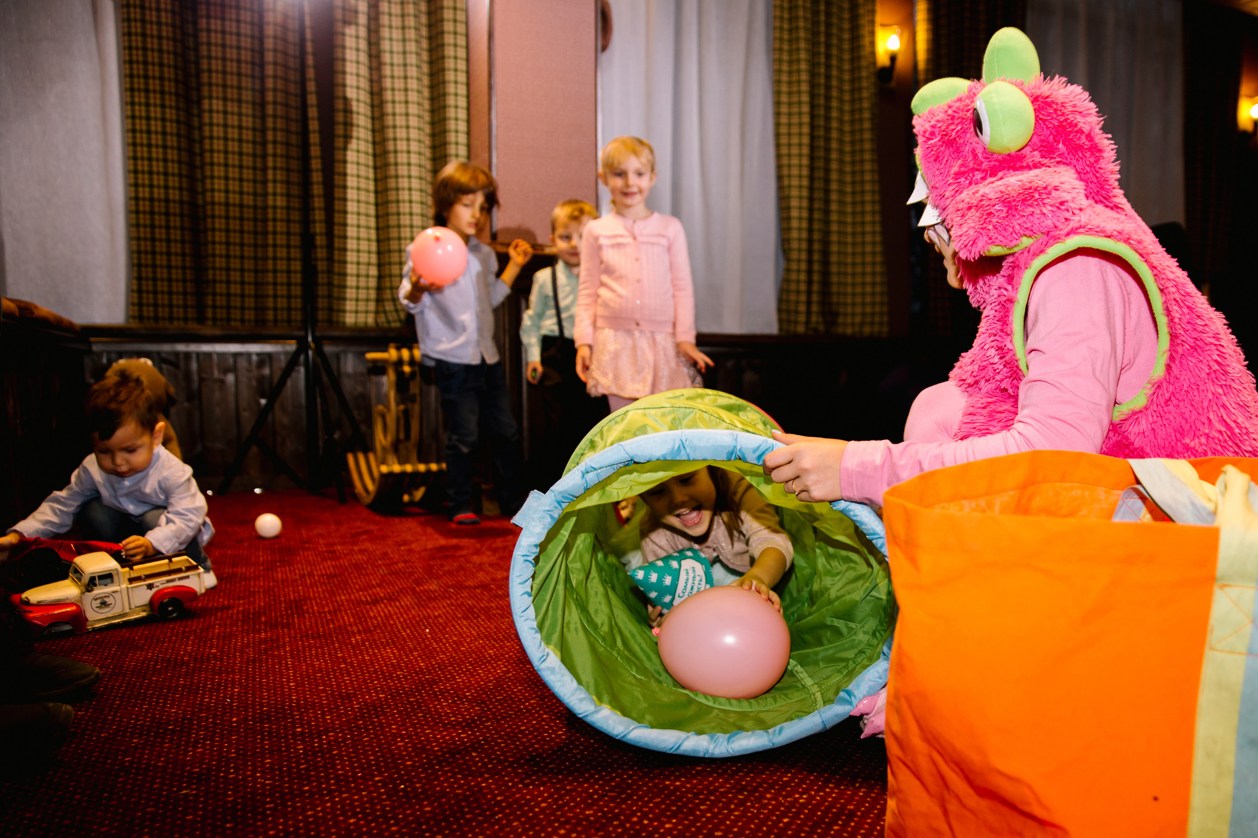 Фотосъёмка детского праздника. Ведущий на праздник в Москве / Денис Аганин