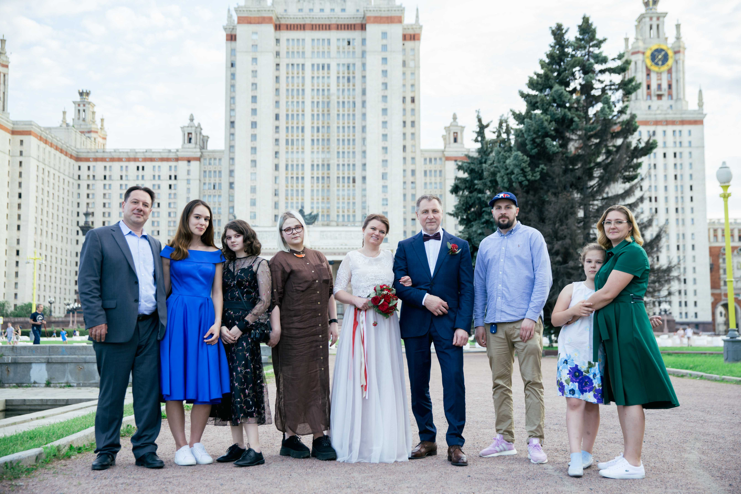 Взрослая свадьба без банкета. Ведущий на праздник в Москве / Денис Аганин