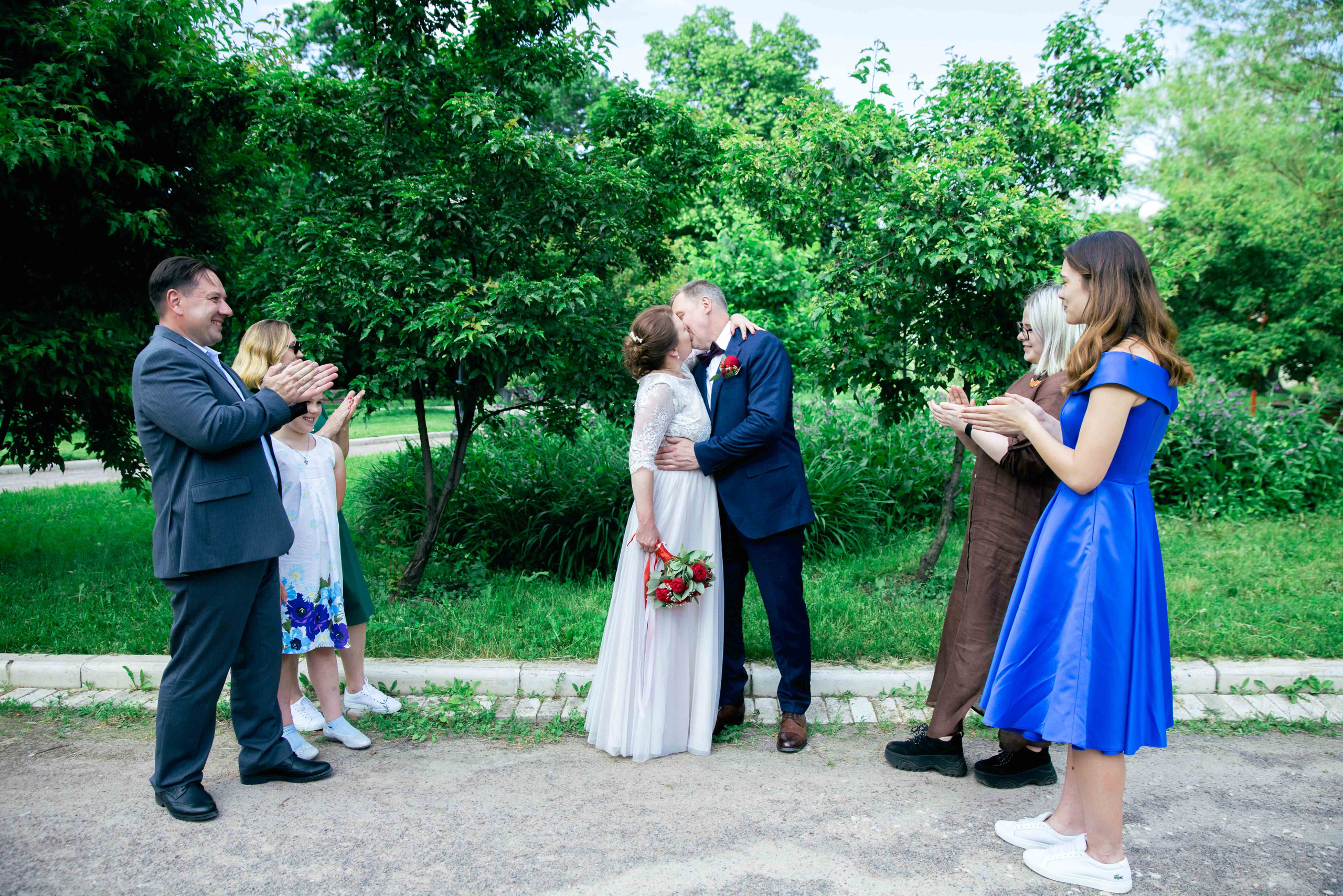 Взрослая свадьба без банкета. Ведущий на праздник в Москве / Денис Аганин