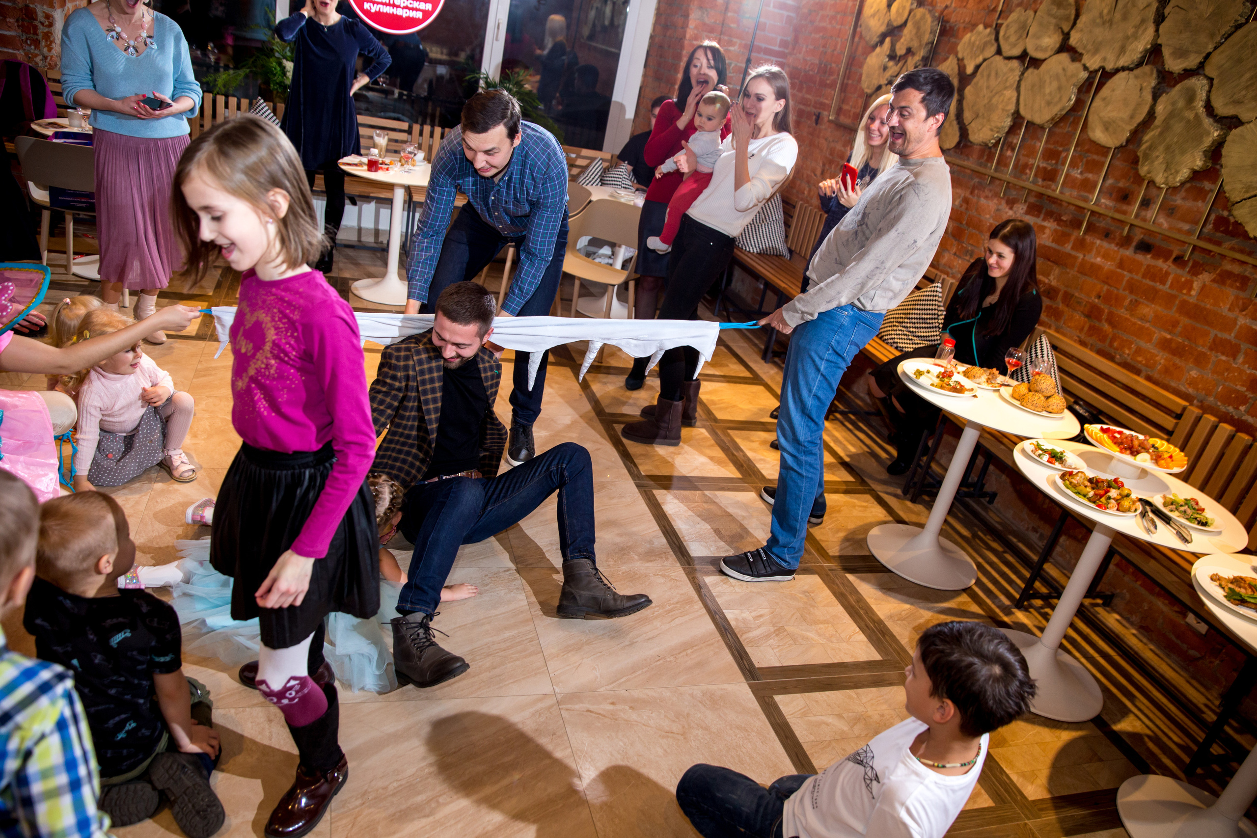 Фотосъёмка детского праздника. Ведущий на праздник в Москве / Денис Аганин