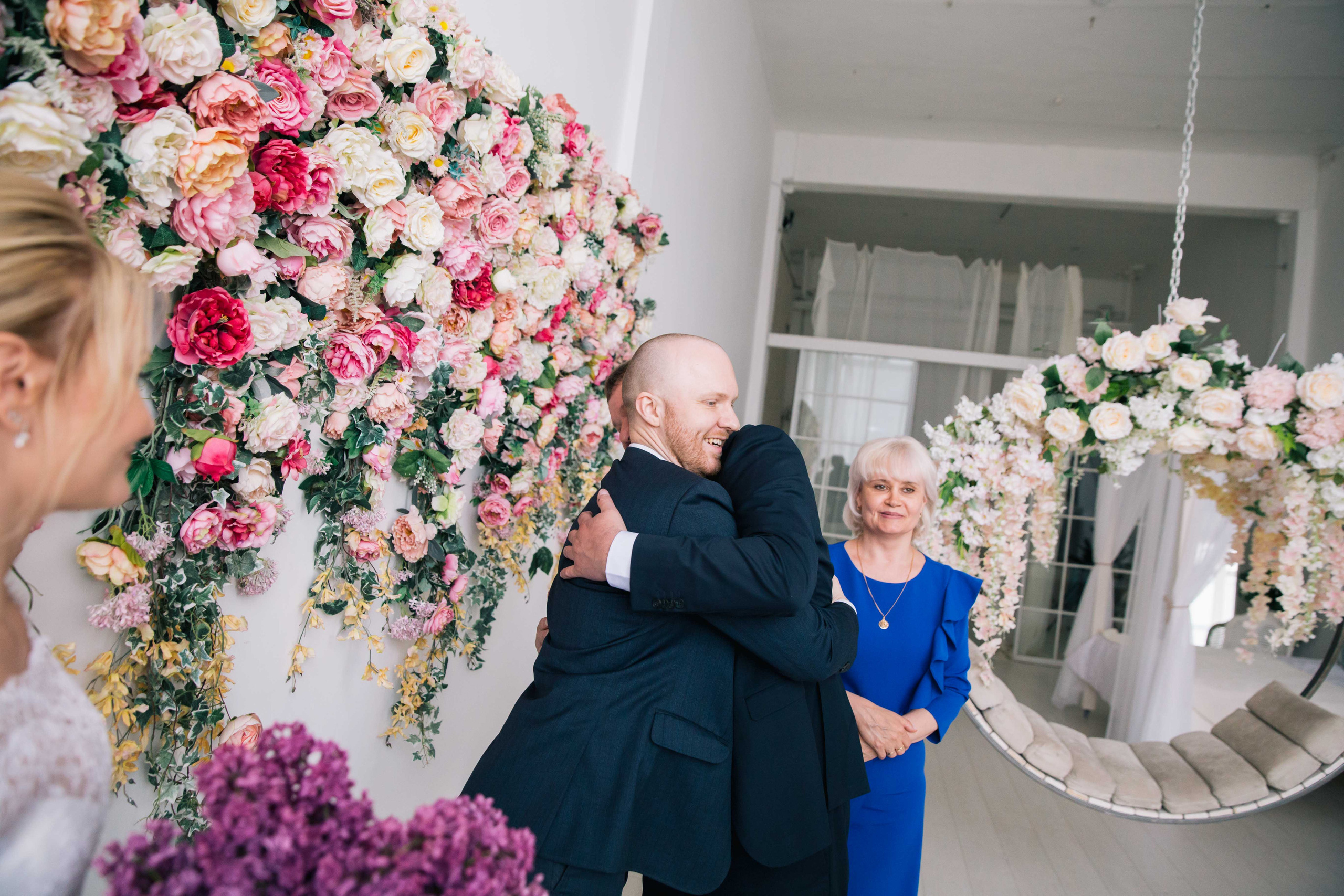 Свадебная фотосъёмка в студии. Ведущий на праздник в Москве / Денис Аганин