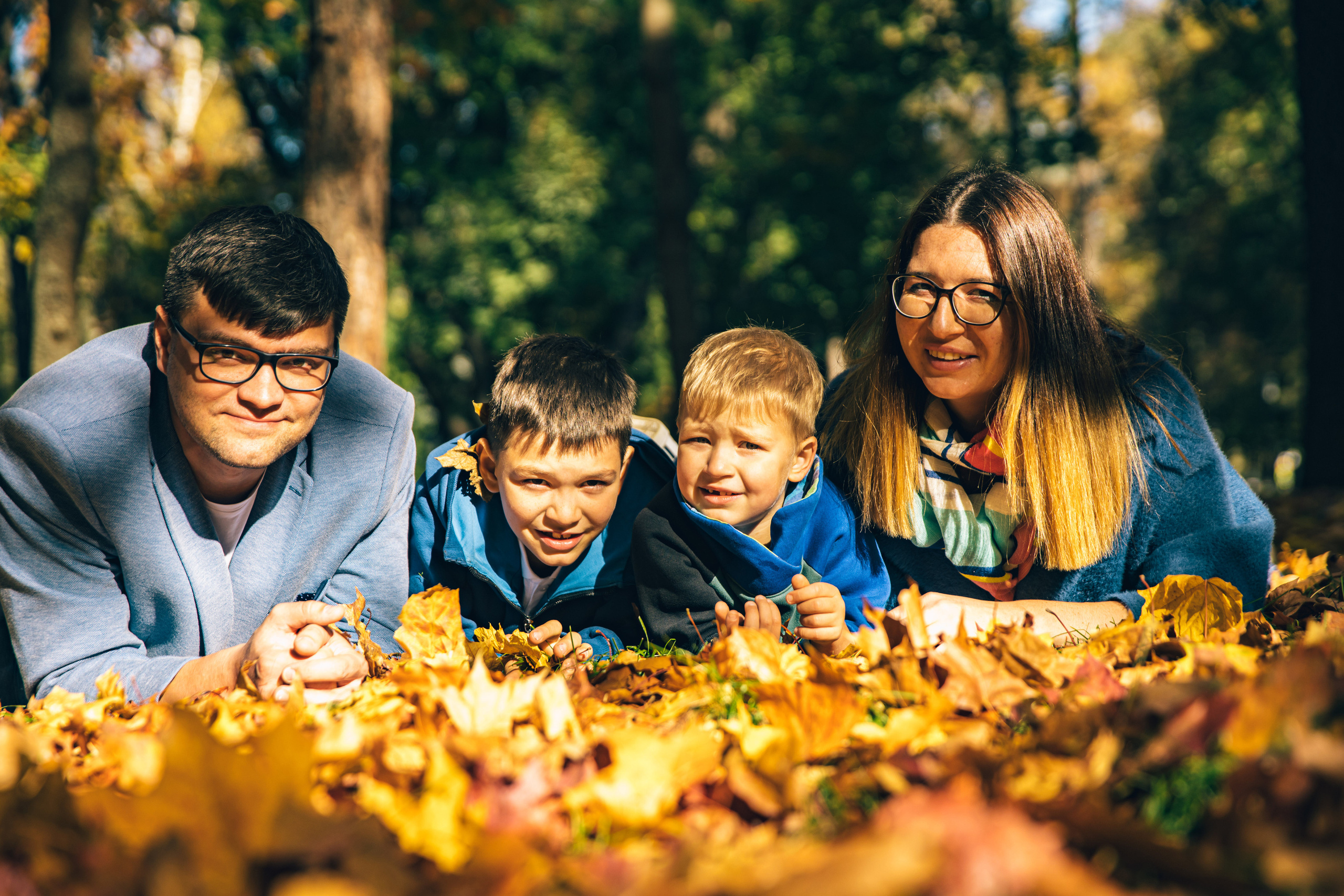 Семейная фотосъёмка на улице. Ведущий на праздник в Москве / Денис Аганин