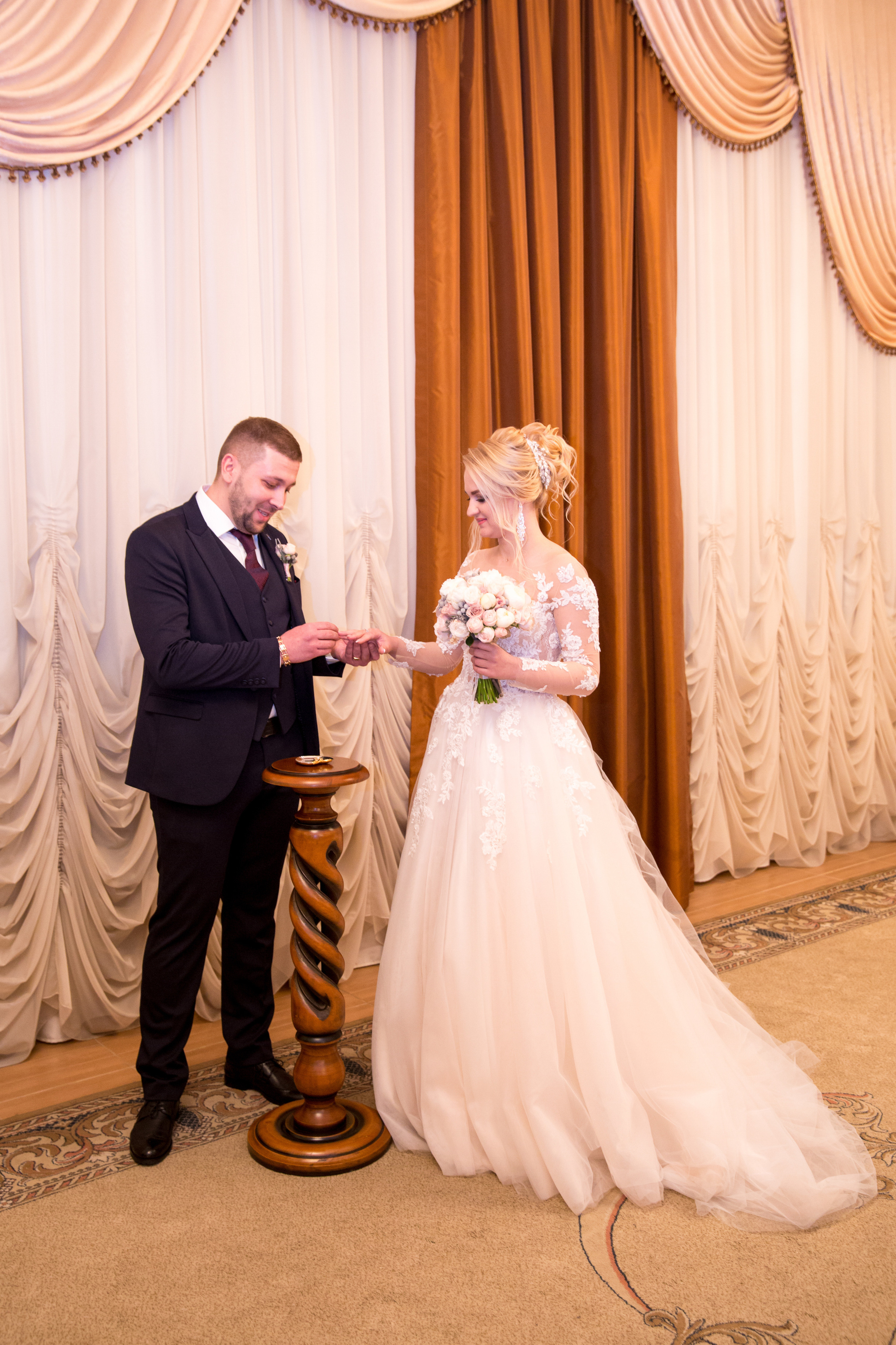 Фотосъёмка зимой на свадьбе. Ведущий на праздник в Москве / Денис Аганин