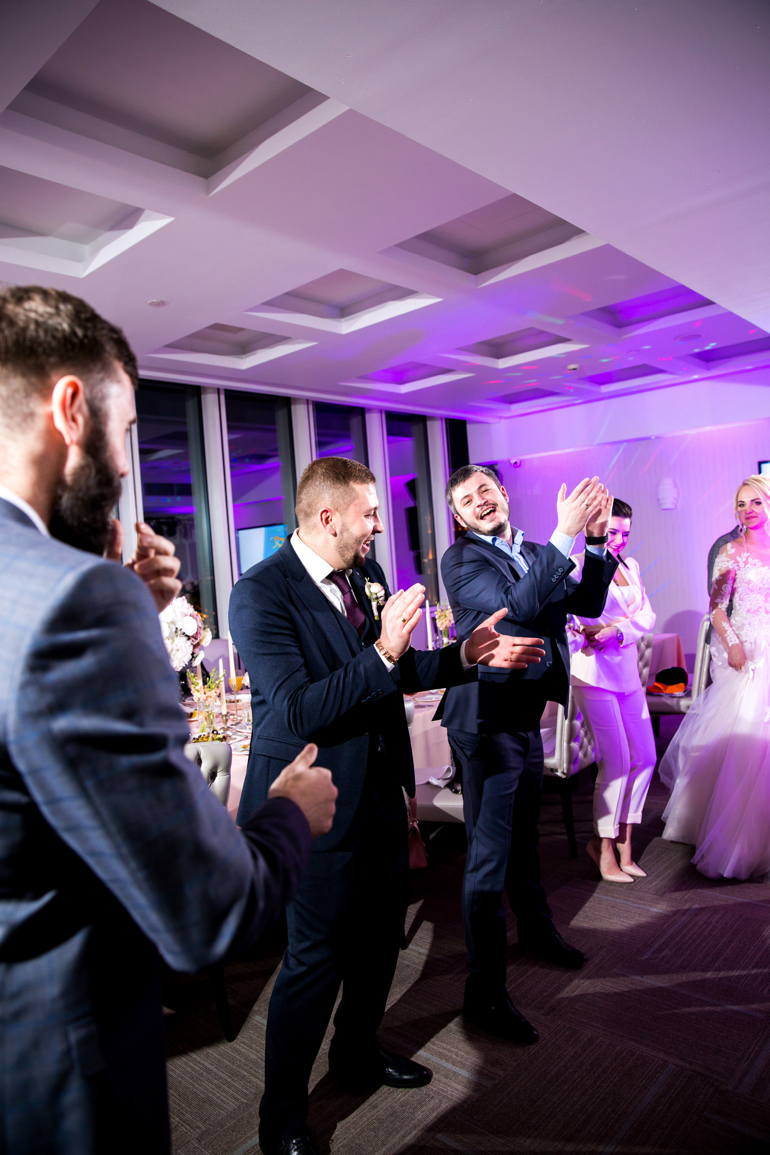 Фотосъёмка зимой на свадьбе. Ведущий на праздник в Москве / Денис Аганин