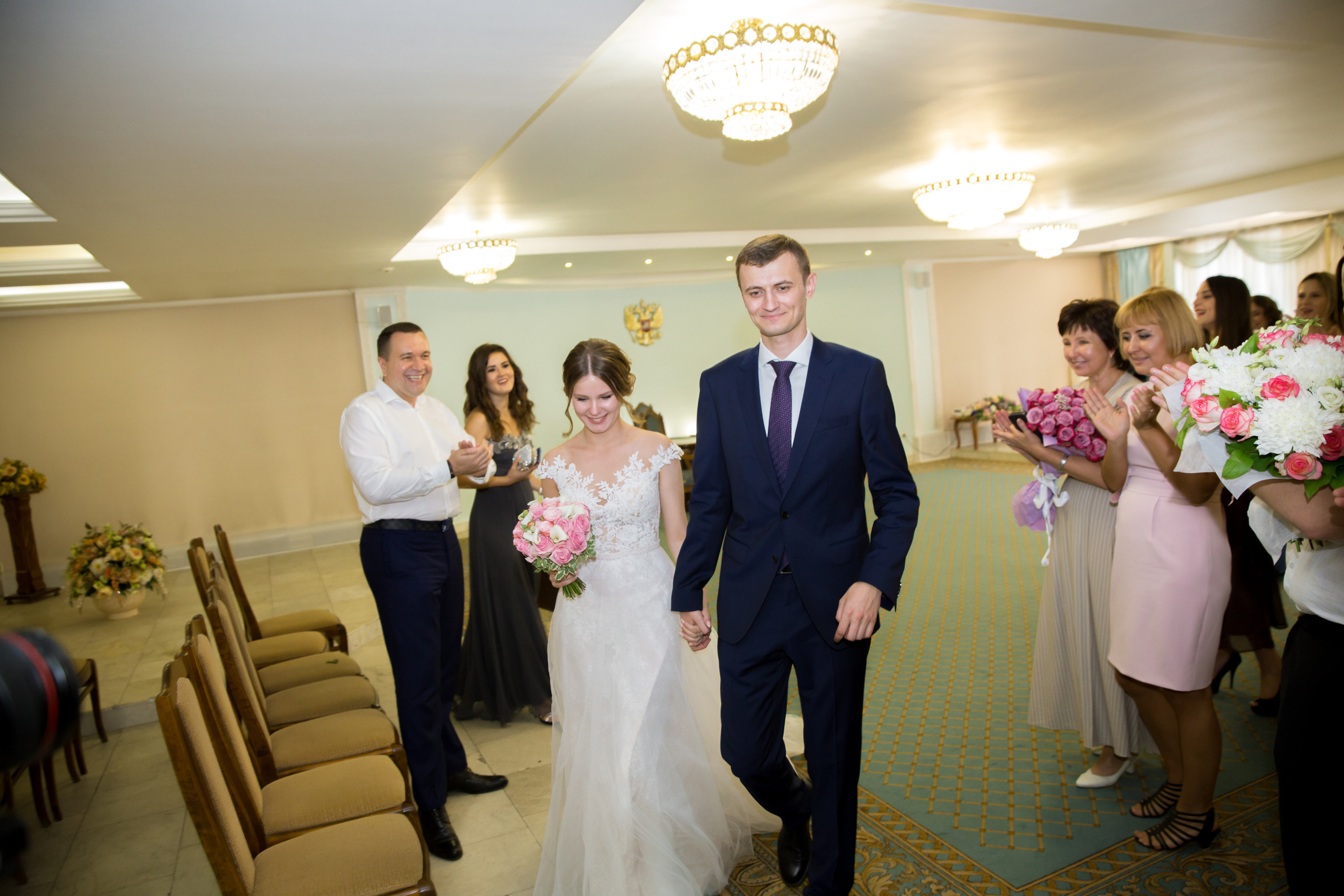 Фотограф на свадьбу летом. Ведущий на праздник в Москве / Денис Аганин