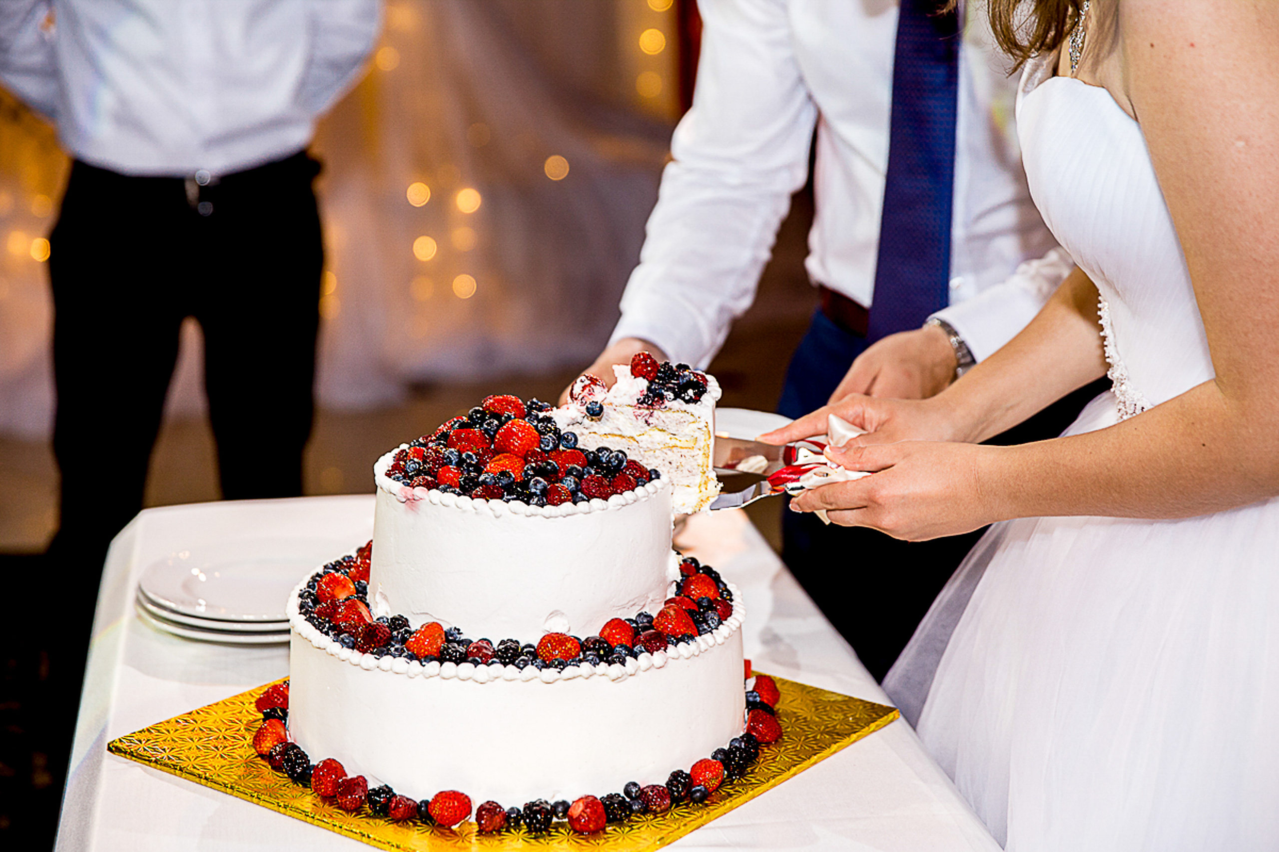 Сборы невесты. Ведущий на праздник в Москве / Денис Аганин