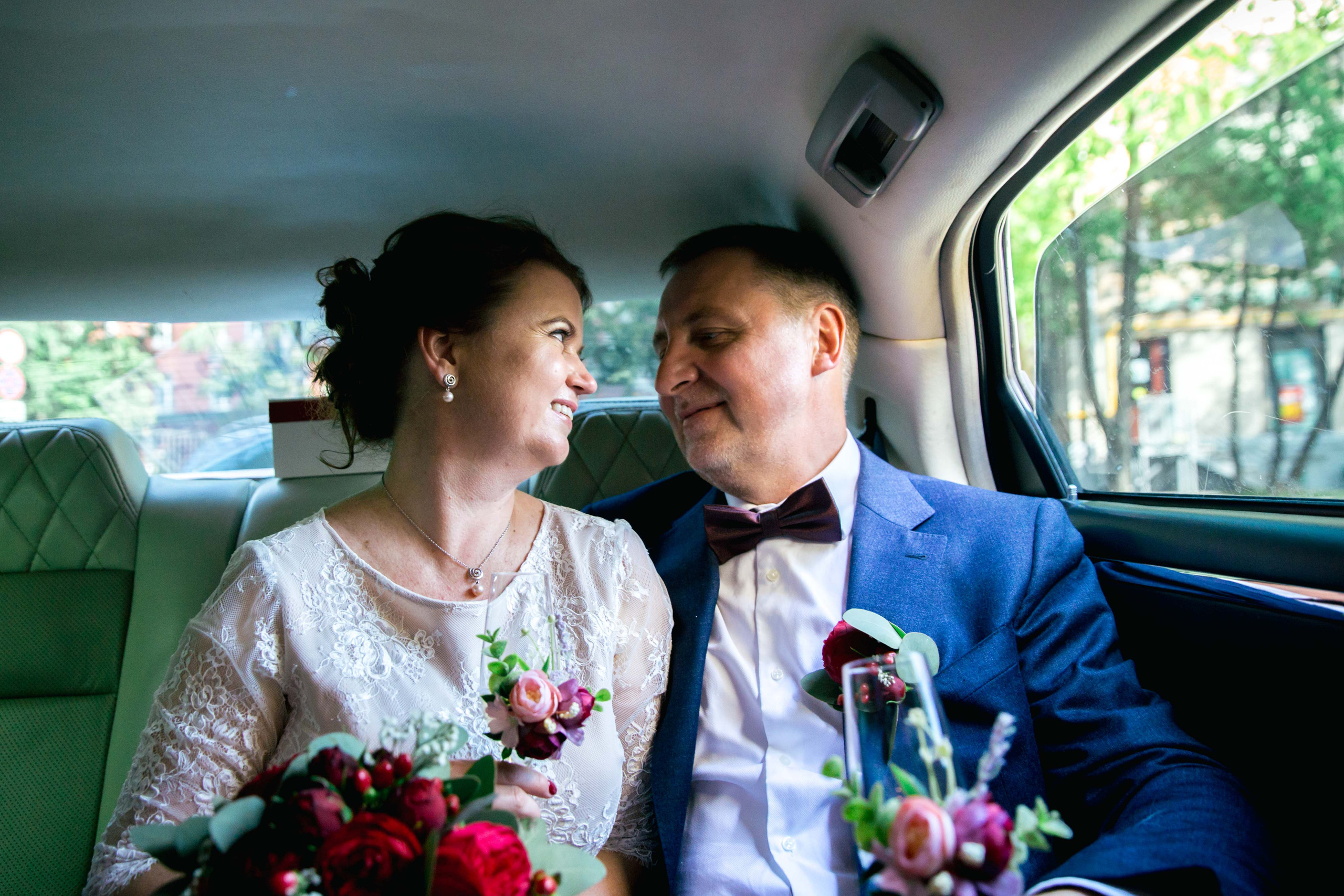 Взрослая свадьба без банкета. Ведущий на праздник в Москве / Денис Аганин