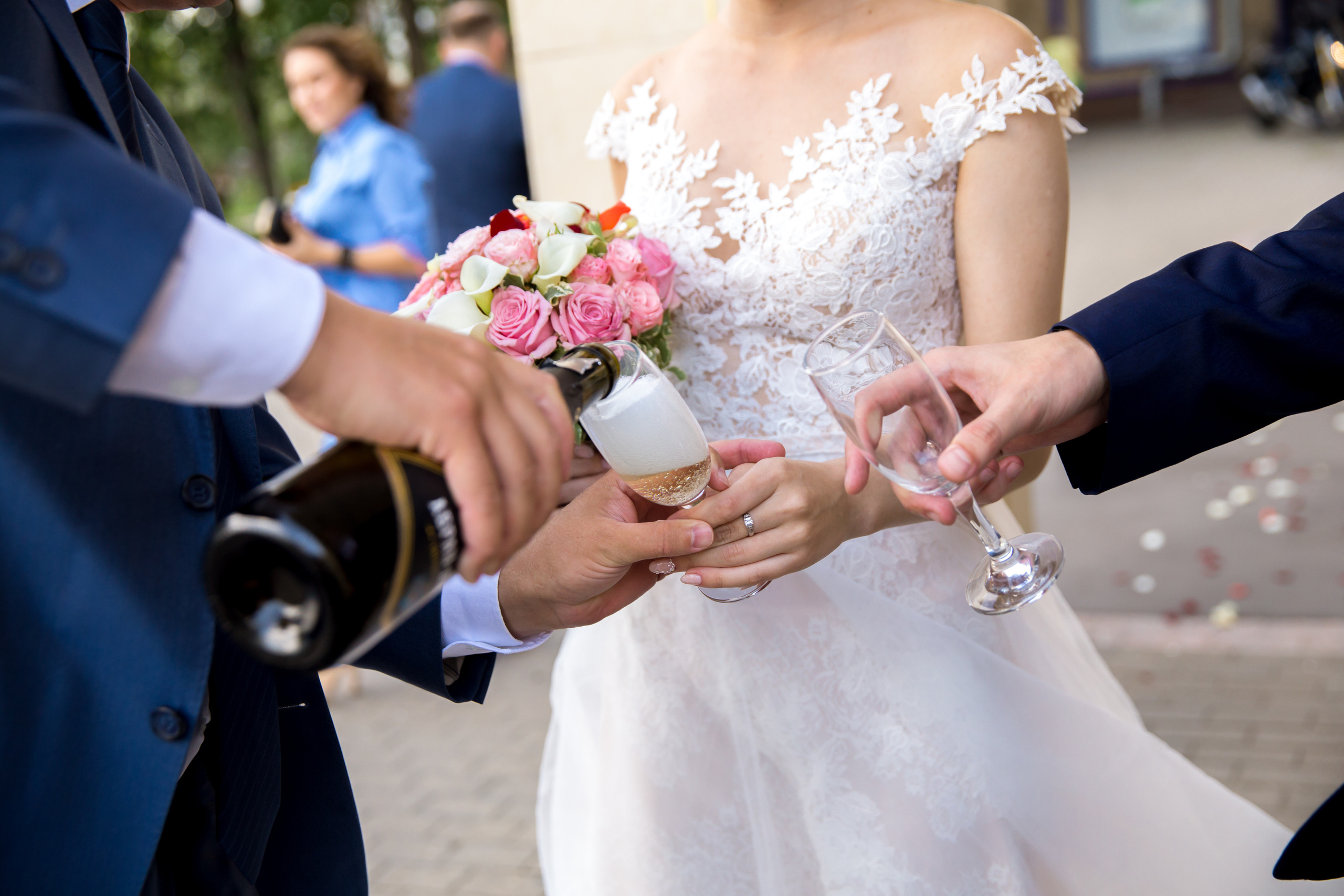 Фотограф на свадьбу летом. Ведущий на праздник в Москве / Денис Аганин
