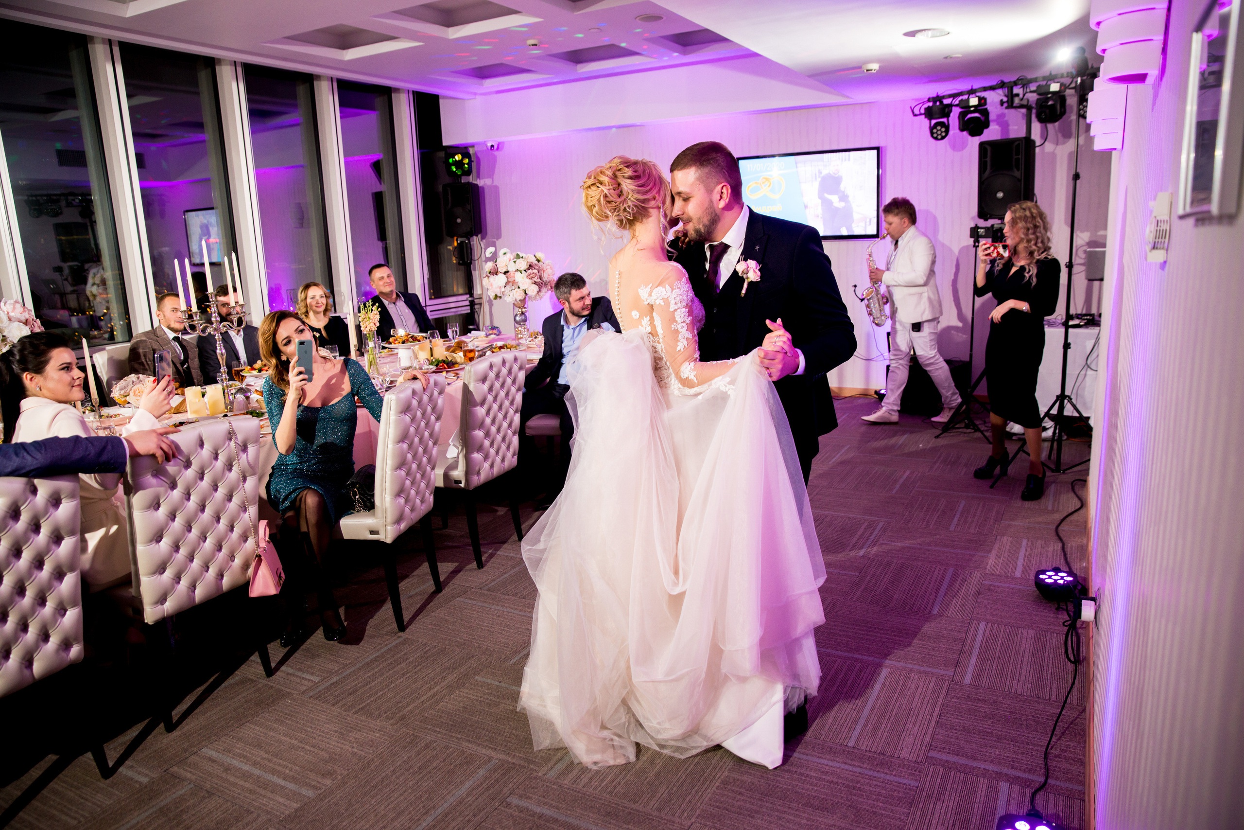 Фотосъёмка зимой на свадьбе. Ведущий на праздник в Москве / Денис Аганин