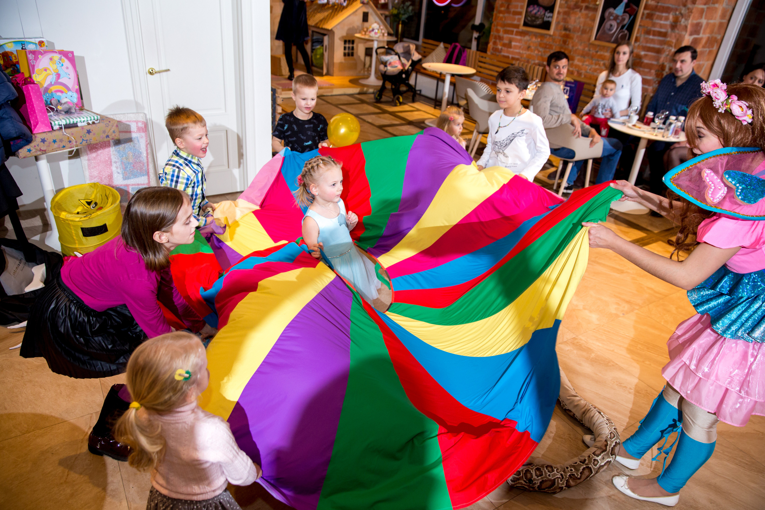 Фотосъёмка детского праздника. Ведущий на праздник в Москве / Денис Аганин