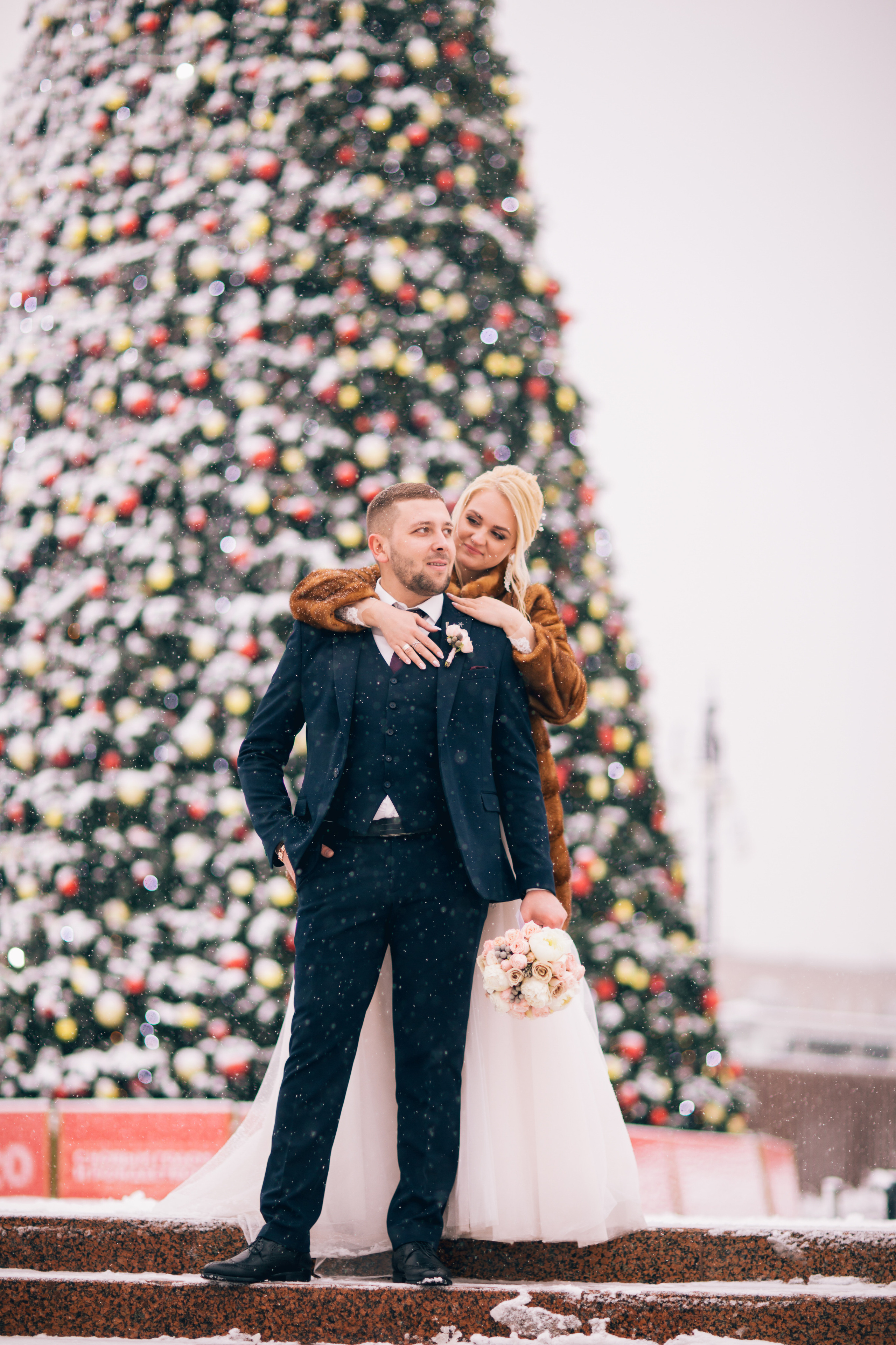 Фотосъёмка зимой на свадьбе. Ведущий на праздник в Москве / Денис Аганин