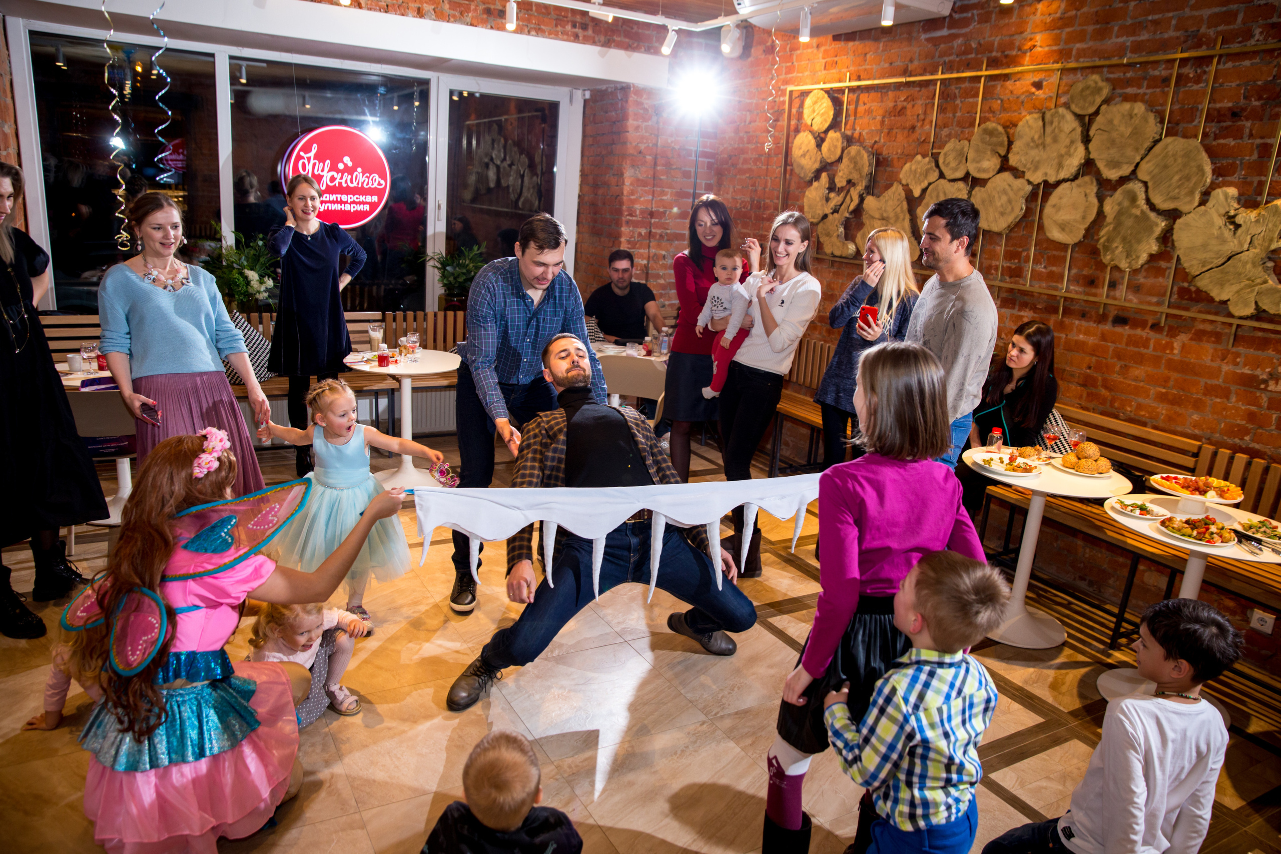 Фотосъёмка детского праздника. Ведущий на праздник в Москве / Денис Аганин