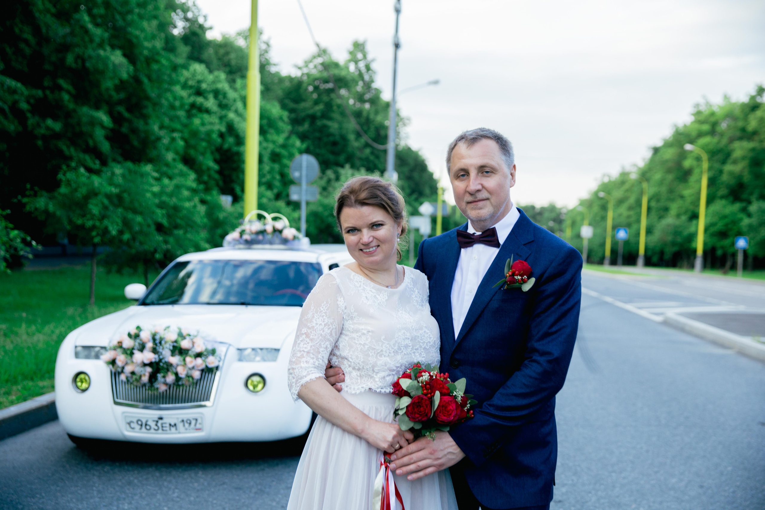 Взрослая свадьба без банкета. Ведущий на праздник в Москве / Денис Аганин
