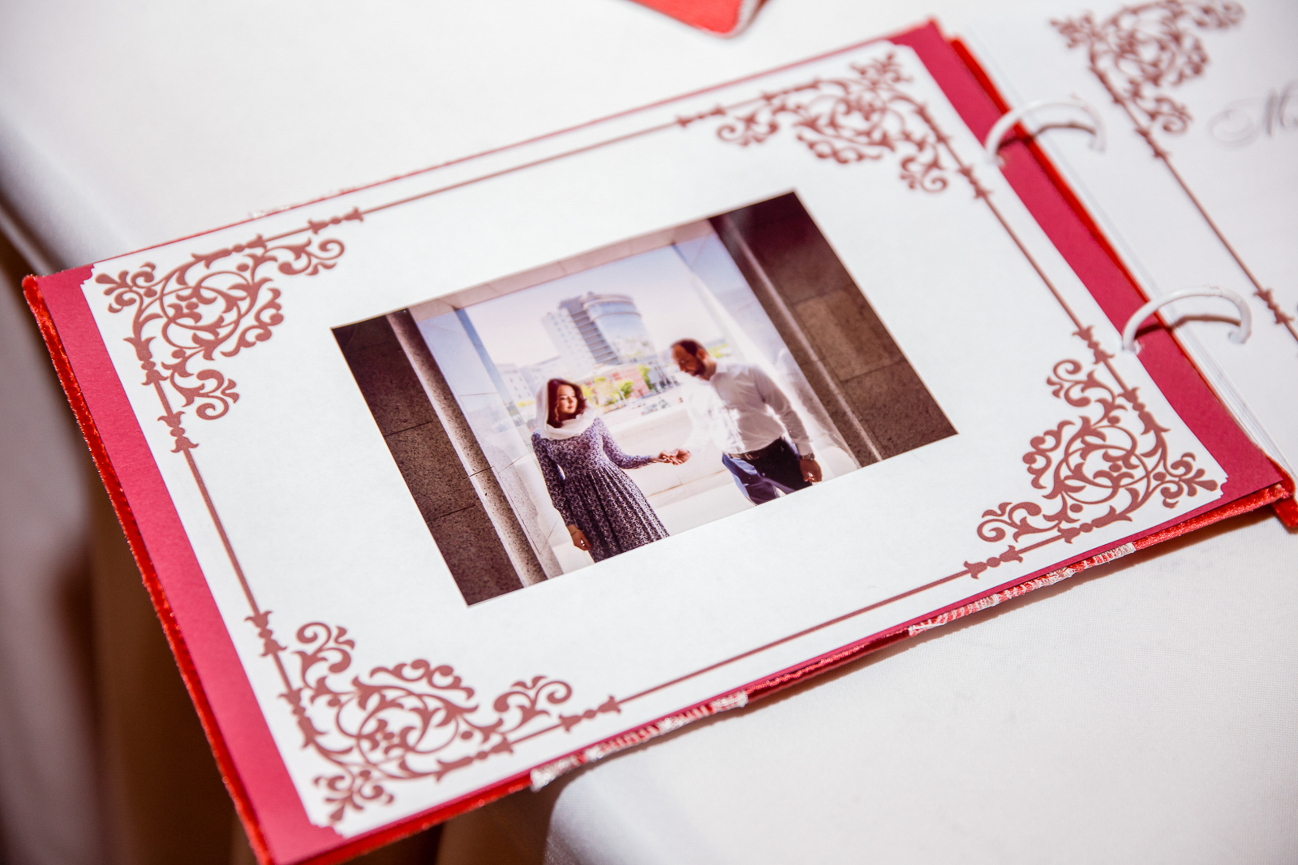 Свадебные фото осенью. Ведущий на праздник в Москве / Денис Аганин