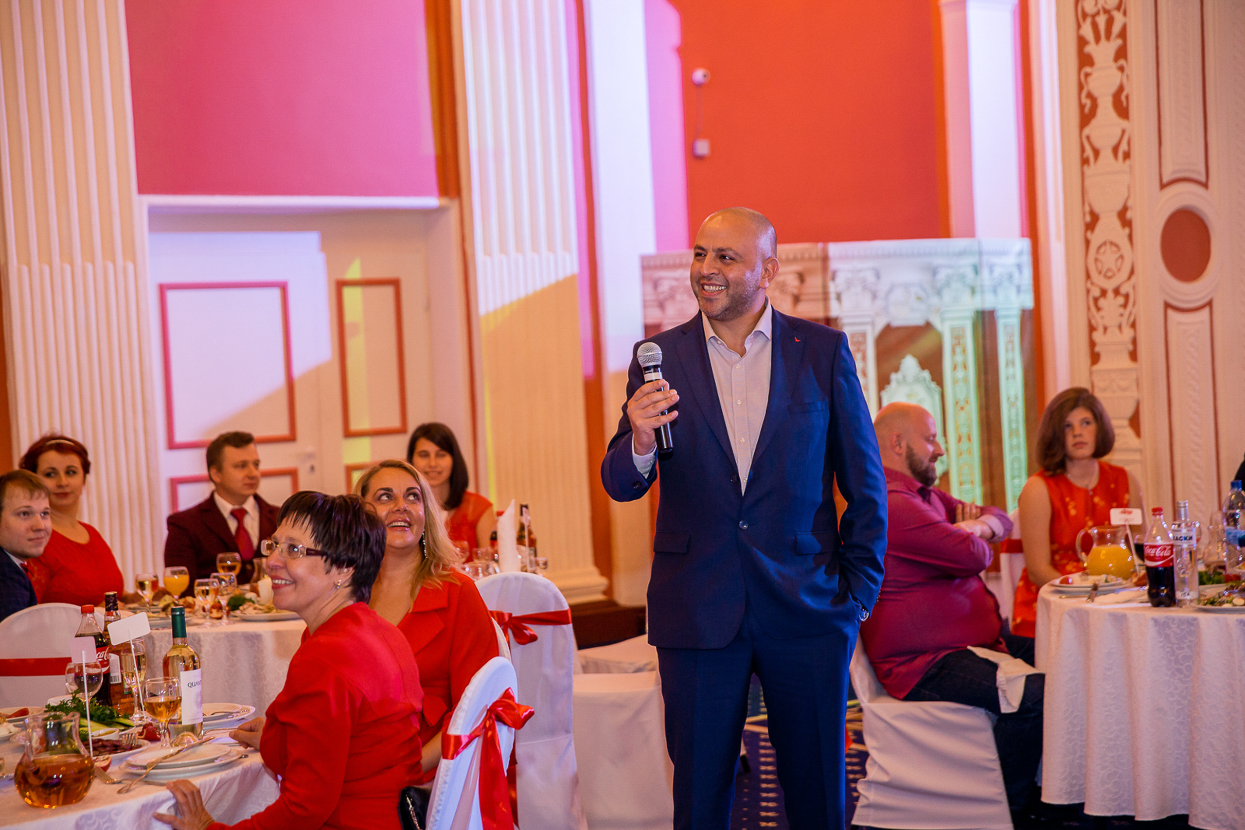 Свадебные фото осенью. Ведущий на праздник в Москве / Денис Аганин