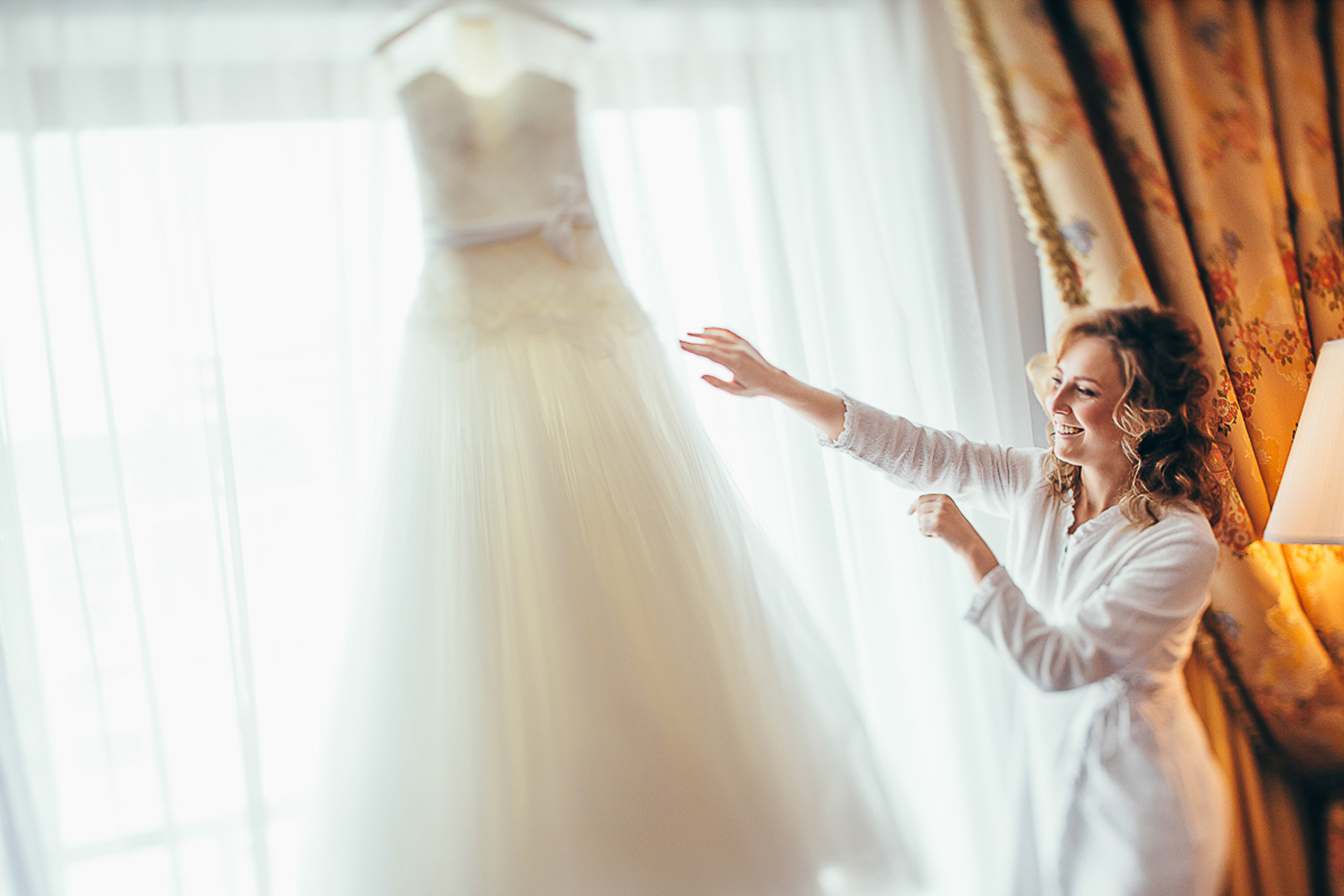 Фотограф на свадьбу. Ведущий на праздник в Москве / Денис Аганин