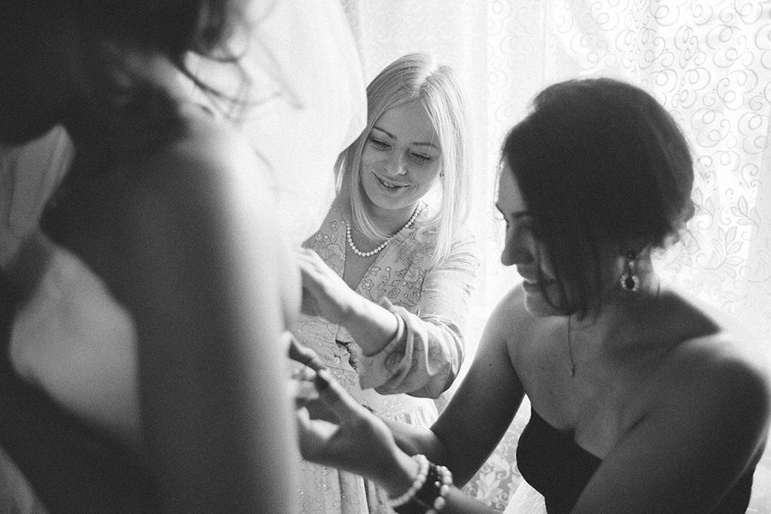 Сборы невесты. Ведущий на праздник в Москве / Денис Аганин