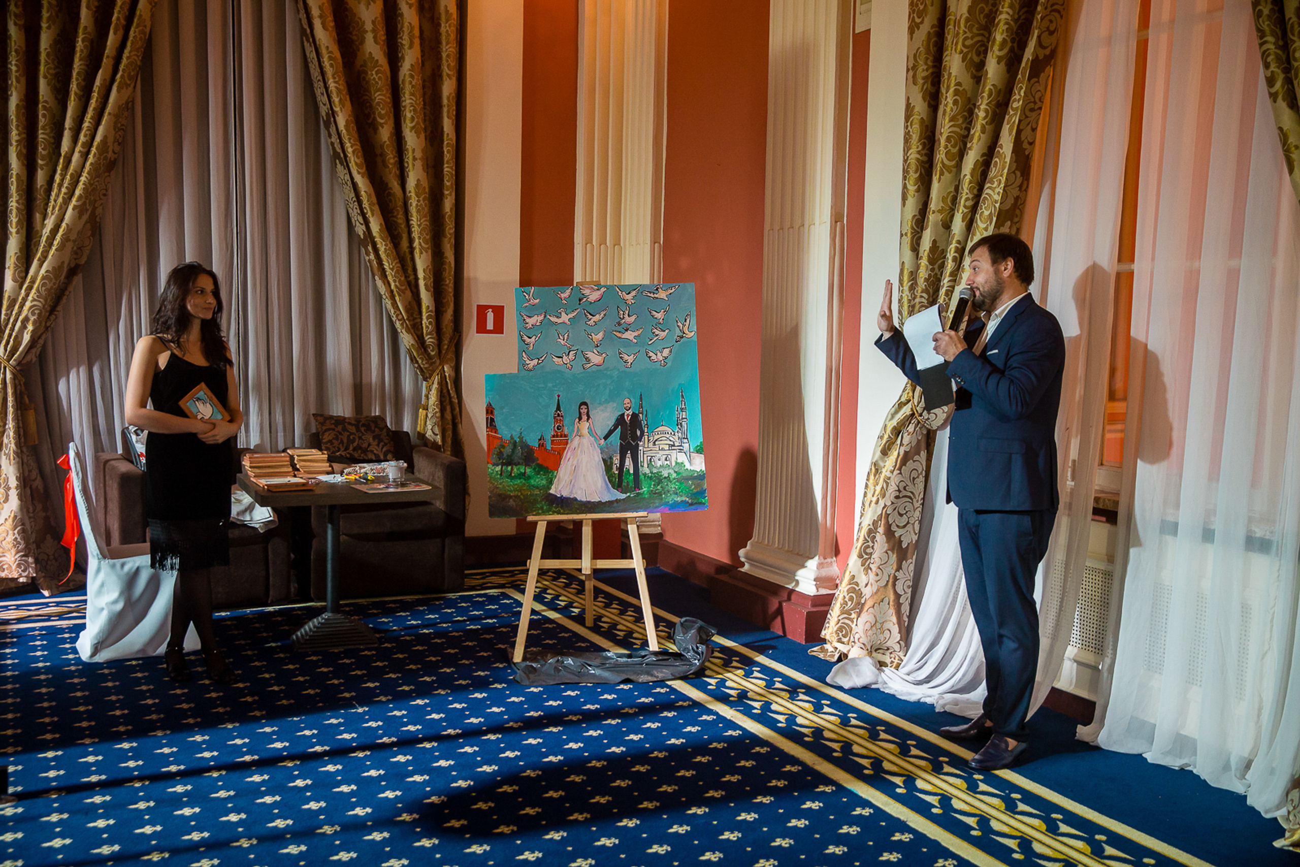 Свадебные фото осенью. Ведущий на праздник в Москве / Денис Аганин