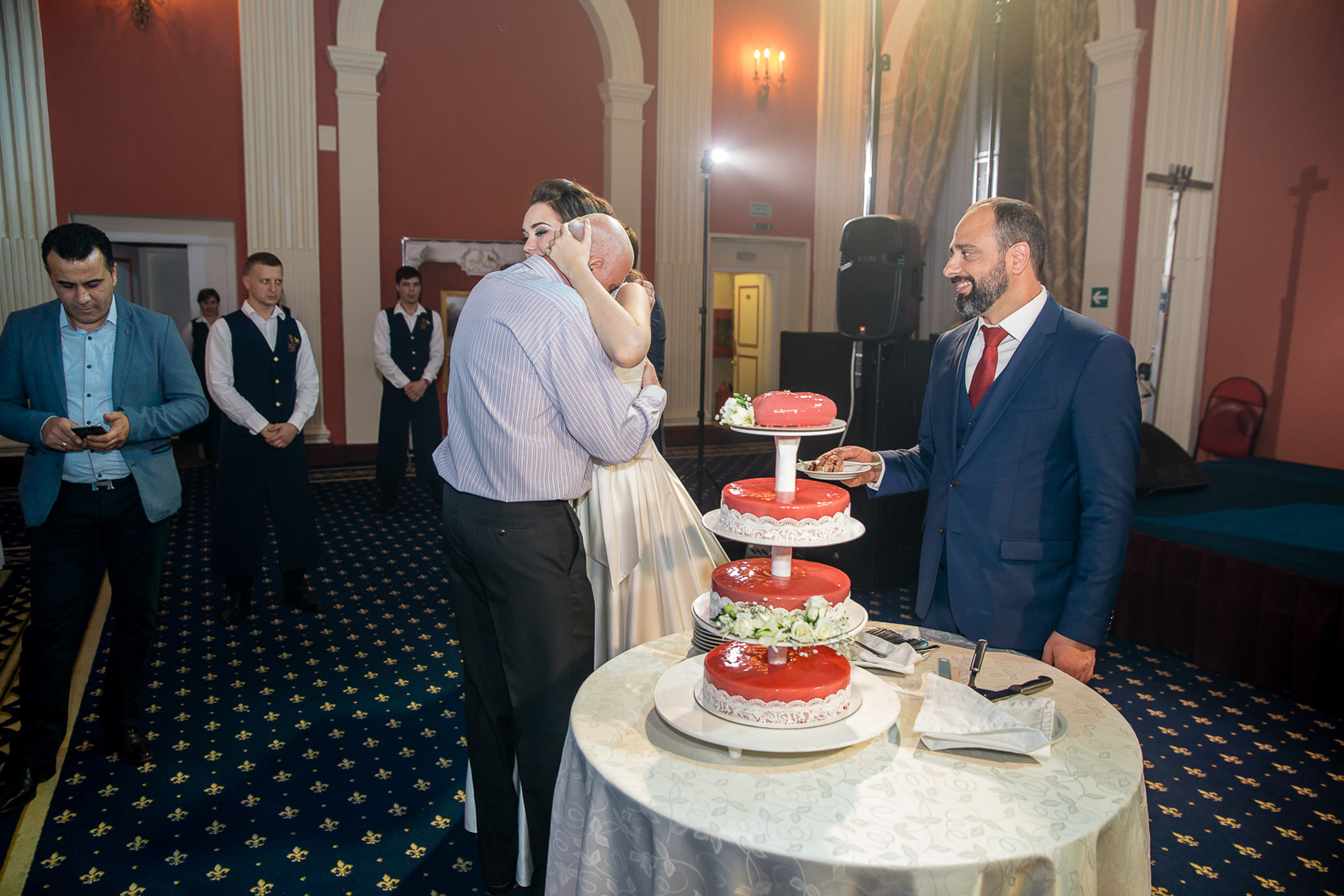 Свадебные фото осенью. Ведущий на праздник в Москве / Денис Аганин