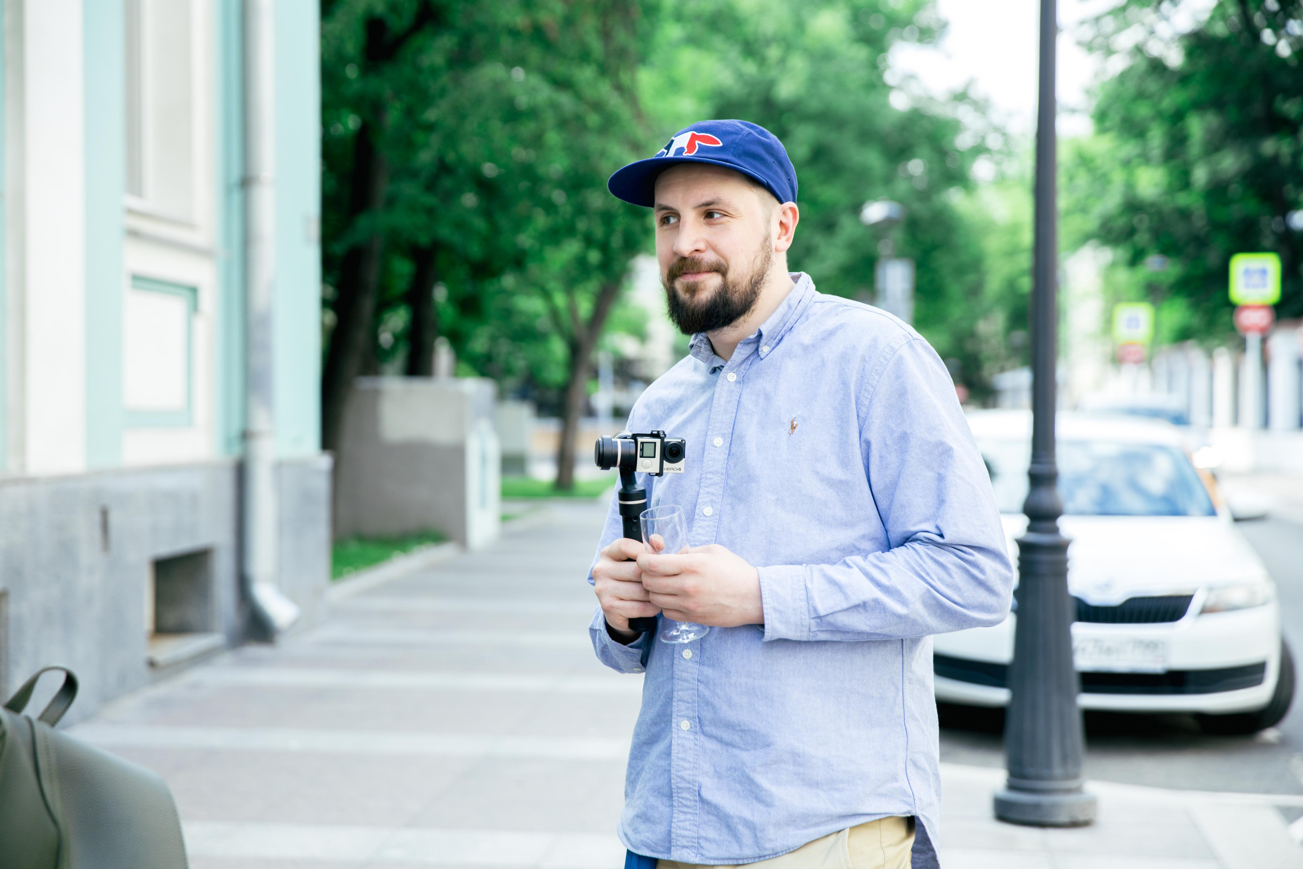 Взрослая свадьба без банкета. Ведущий на праздник в Москве / Денис Аганин