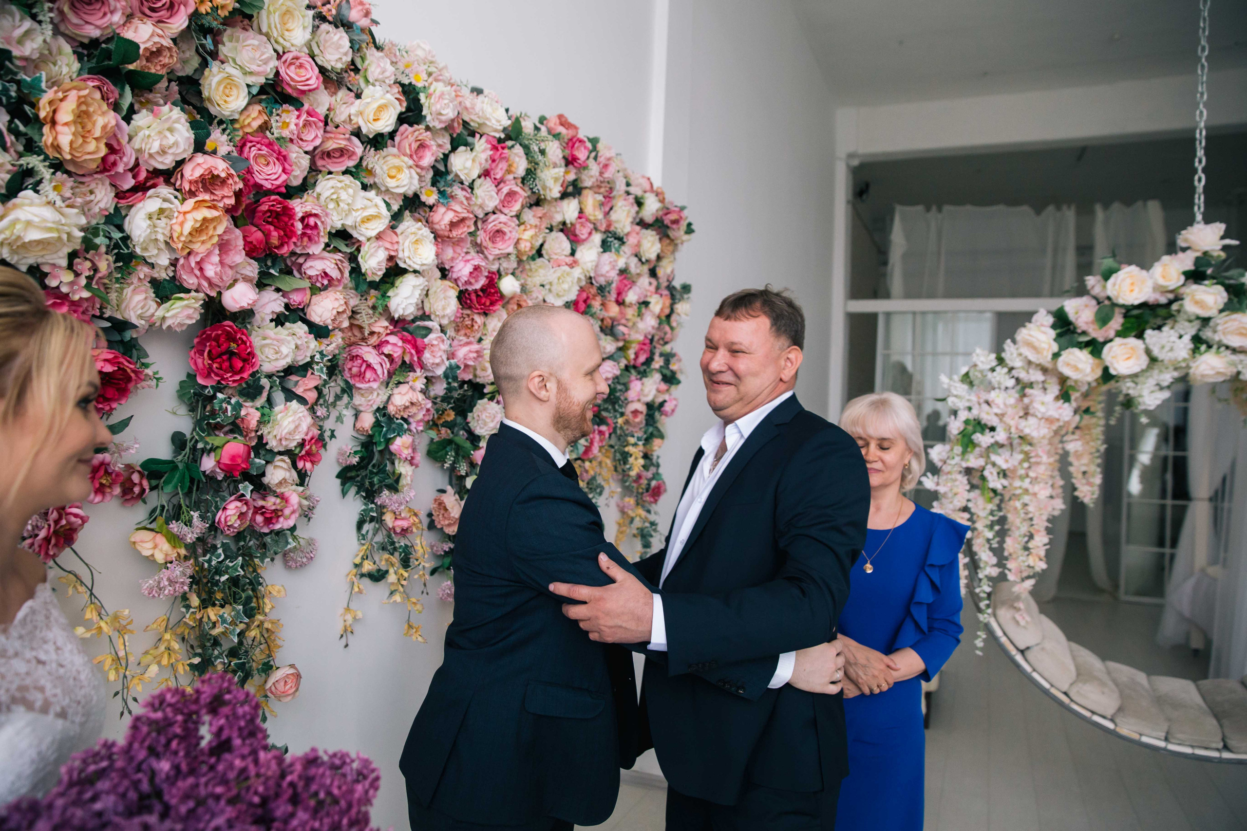 Свадебная фотосъёмка в студии. Ведущий на праздник в Москве / Денис Аганин