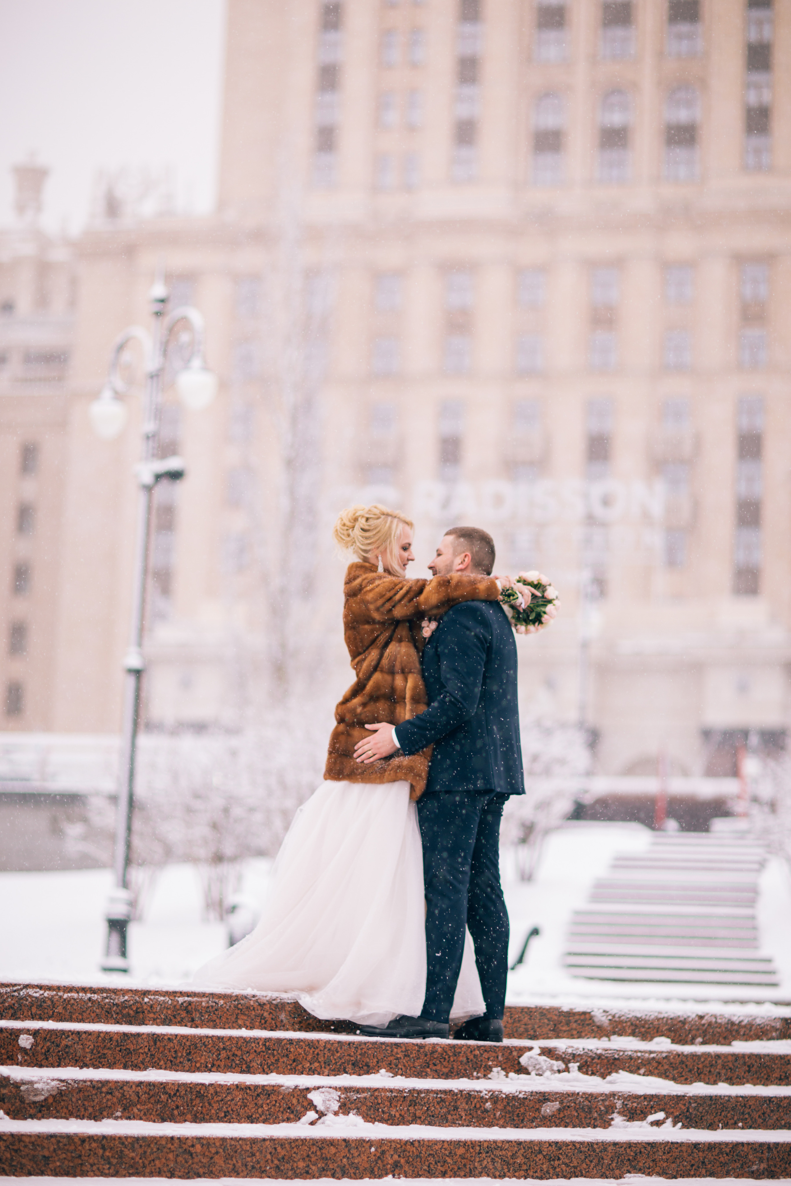 Фотосъёмка зимой на свадьбе. Ведущий на праздник в Москве / Денис Аганин