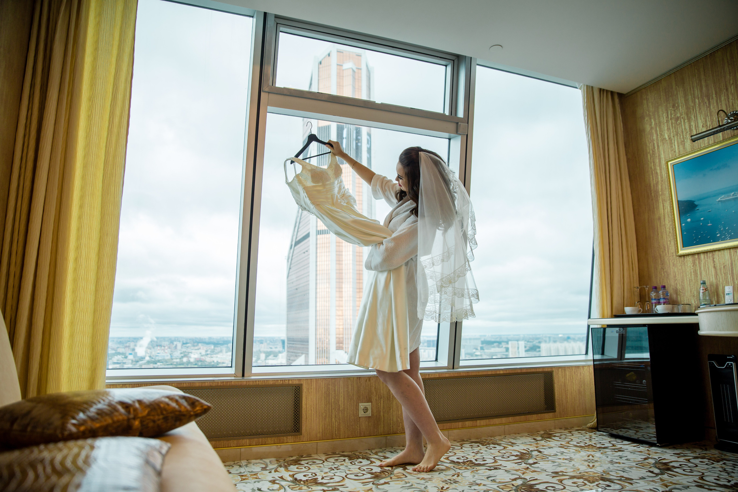 Свадебные фото осенью. Ведущий на праздник в Москве / Денис Аганин