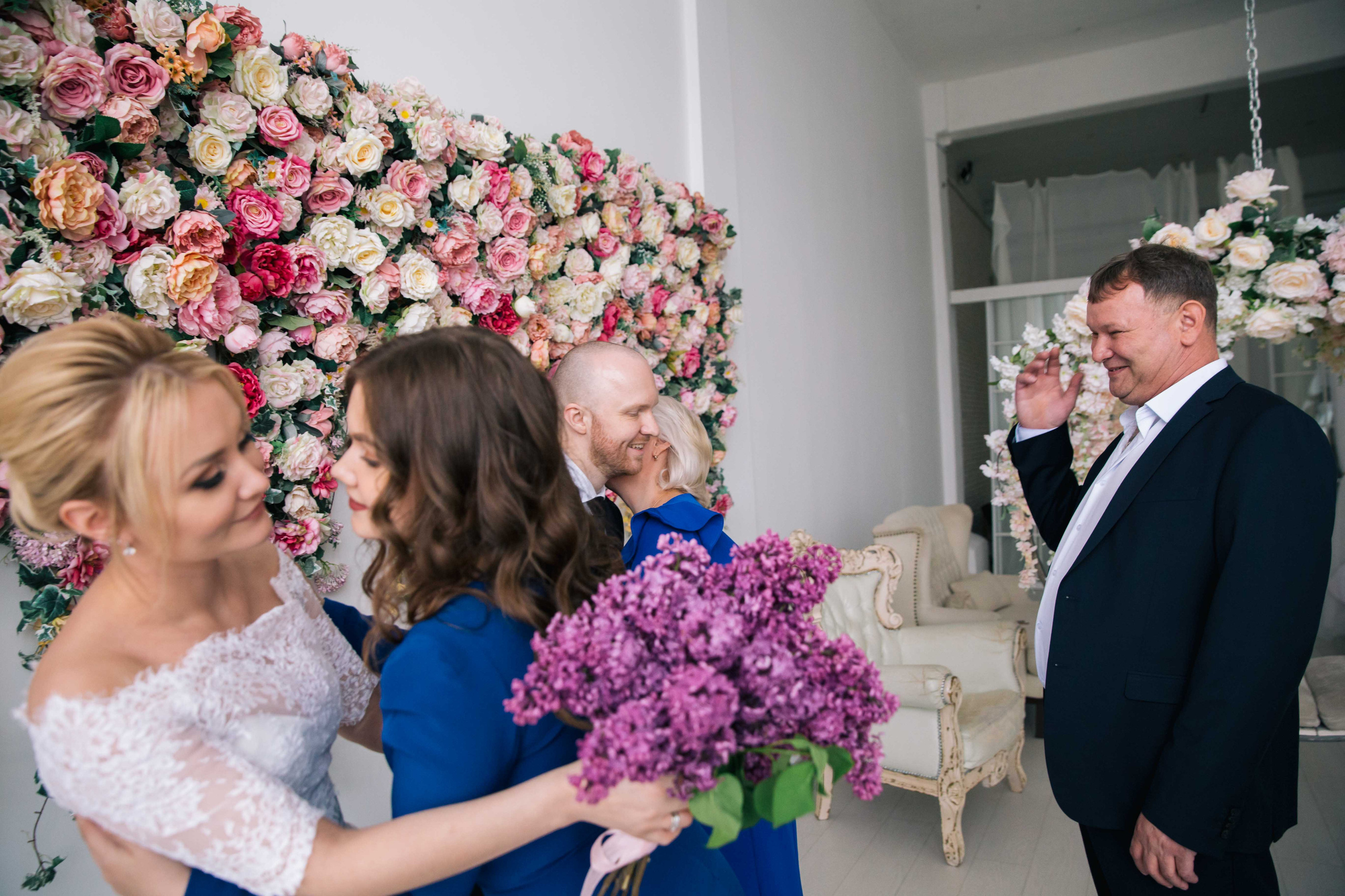 Свадебная фотосъёмка в студии. Ведущий на праздник в Москве / Денис Аганин