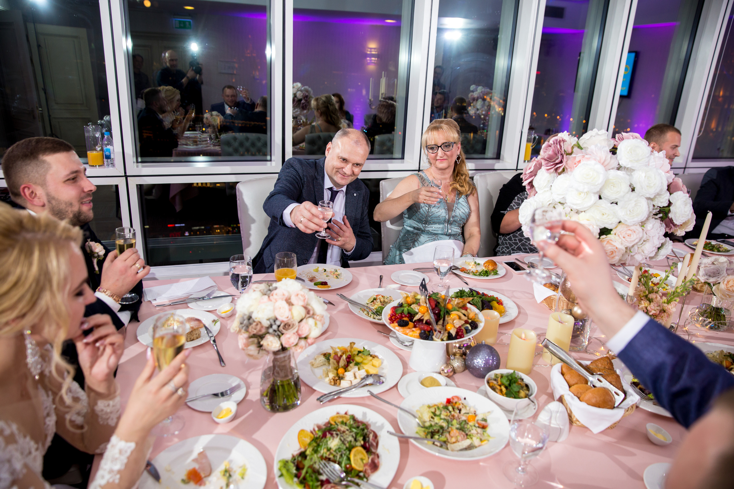 Фотосъёмка зимой на свадьбе. Ведущий на праздник в Москве / Денис Аганин