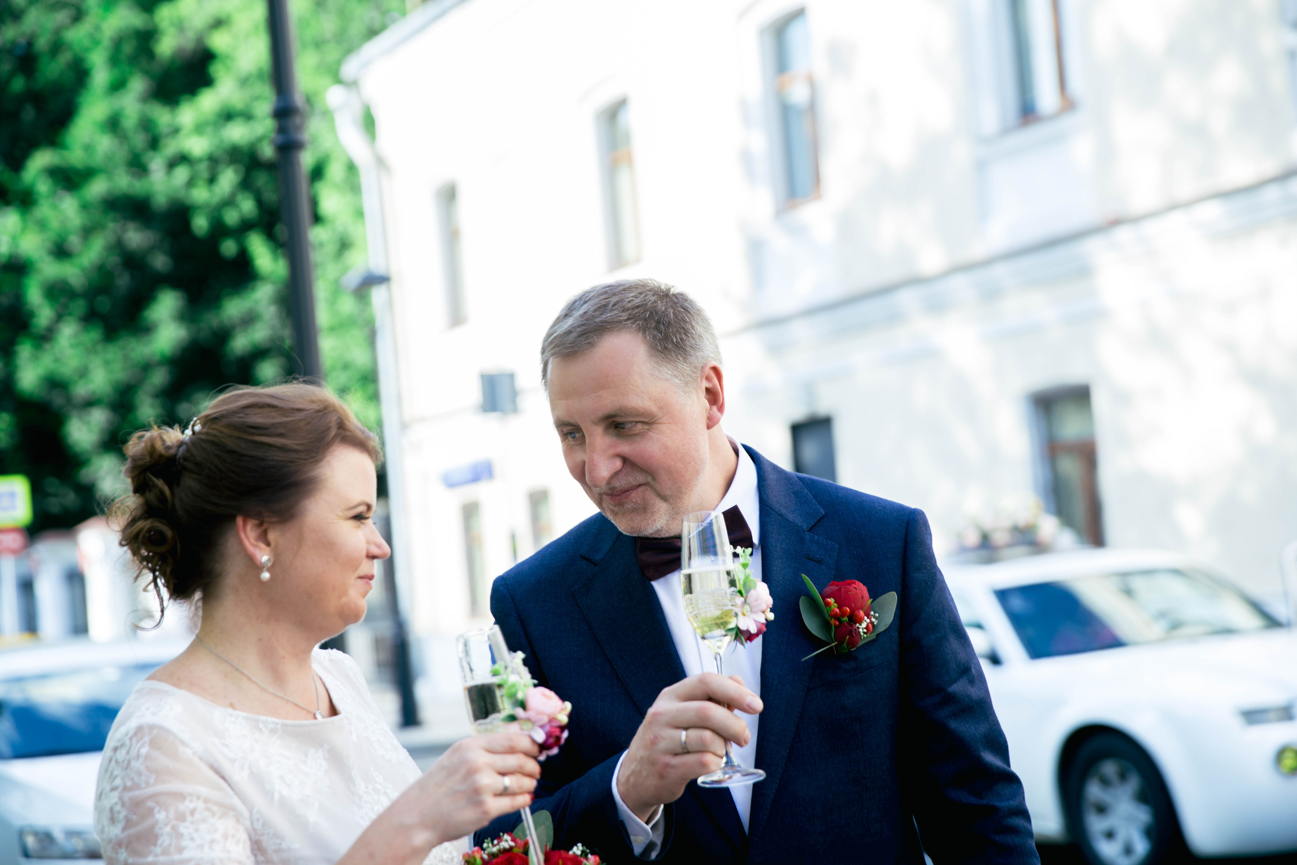 Взрослая свадьба без банкета. Ведущий на праздник в Москве / Денис Аганин