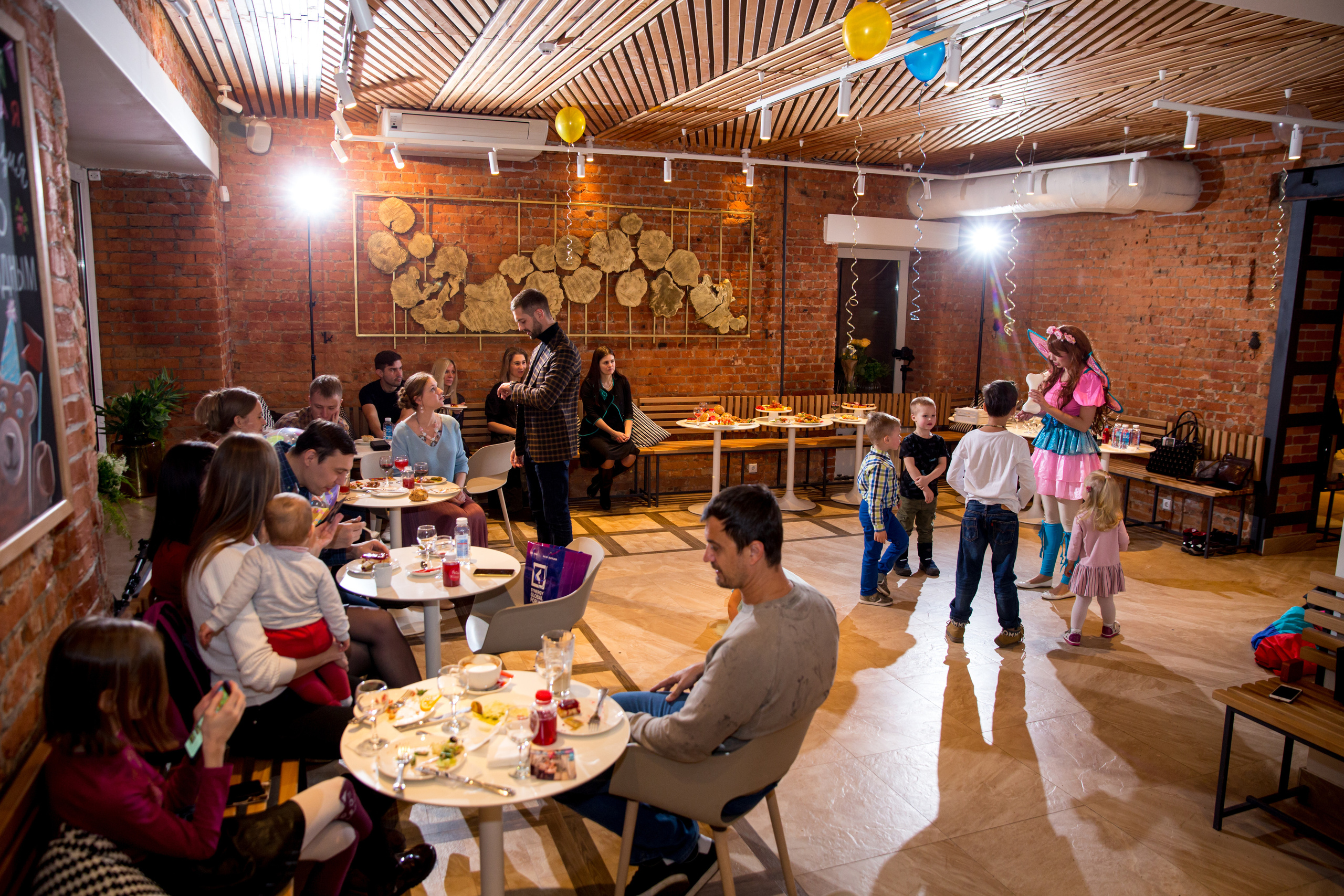 Фотосъёмка детского праздника. Ведущий на праздник в Москве / Денис Аганин