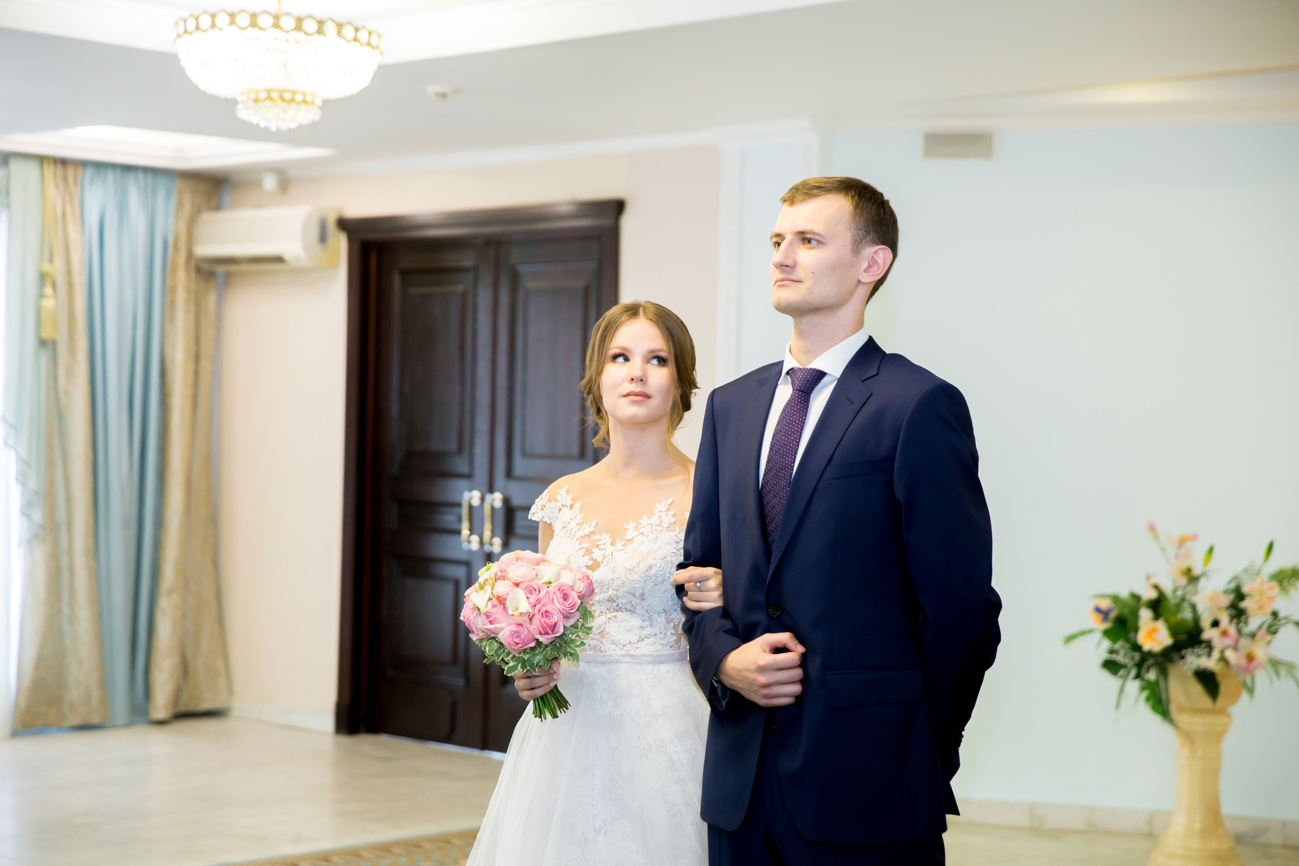 Фотограф на свадьбу летом. Ведущий на праздник в Москве / Денис Аганин