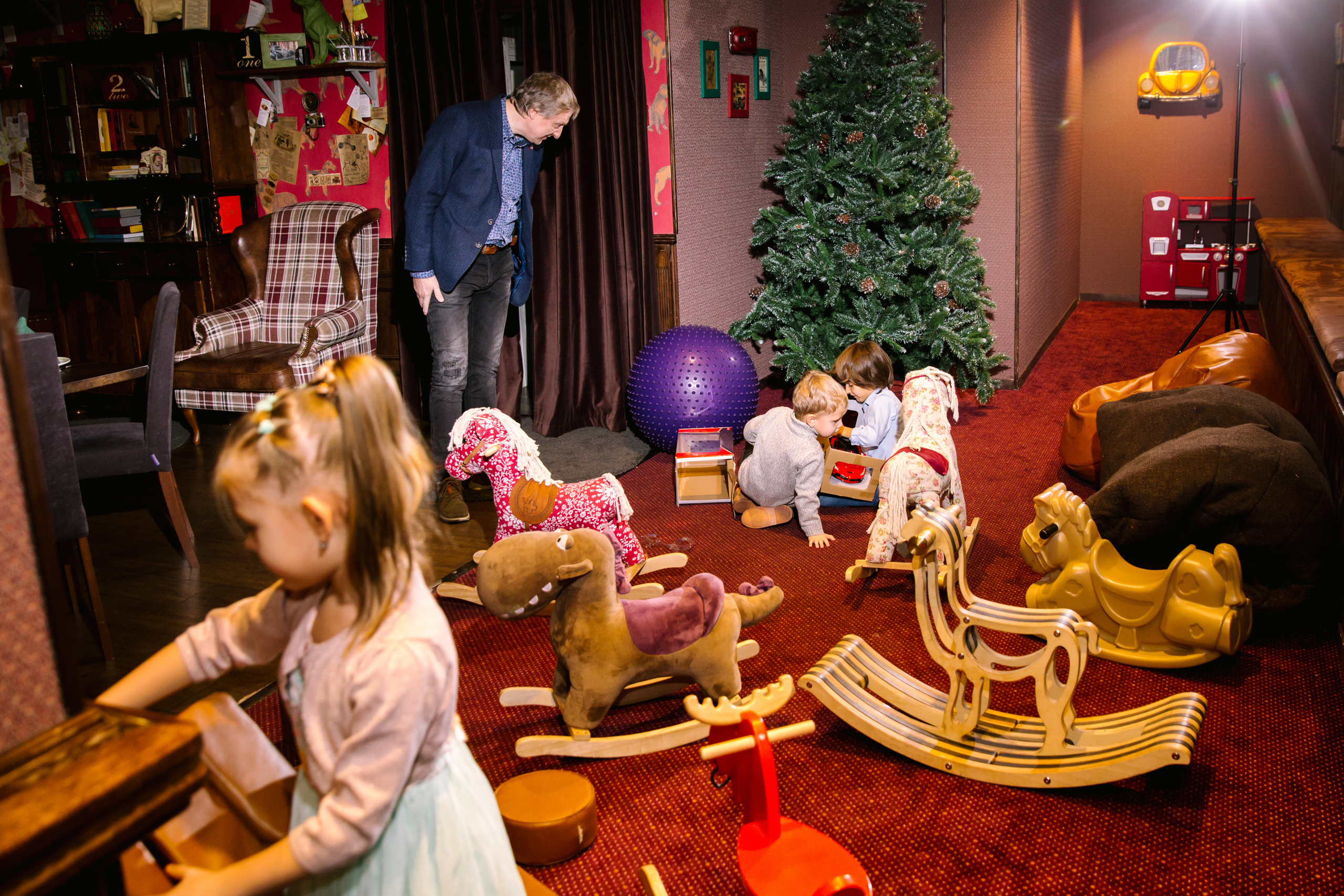 Фотосъёмка детского праздника. Ведущий на праздник в Москве / Денис Аганин