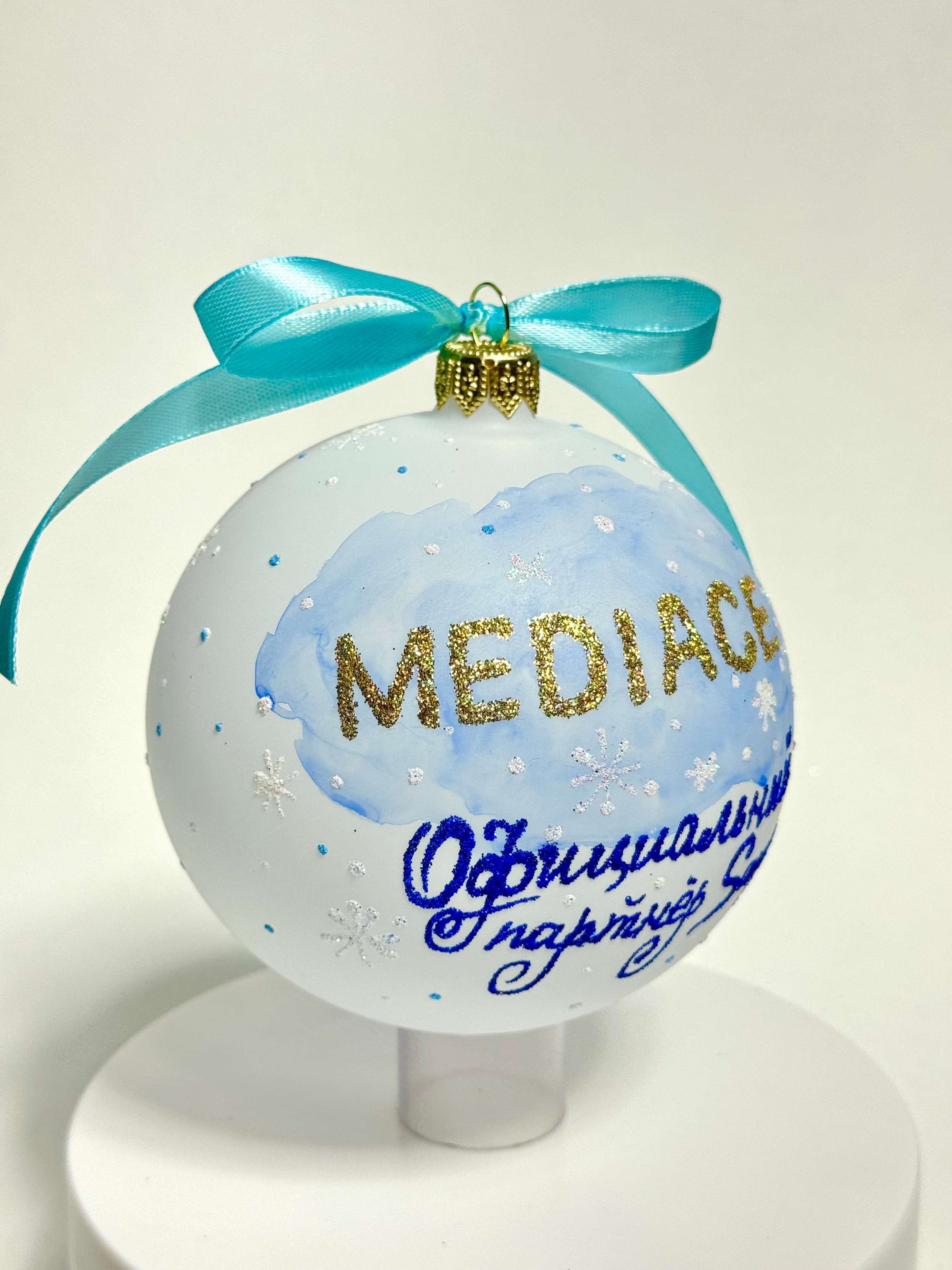 ArtSHARm- наше портфолио по ёлочным шарам с ручной росписью. Художественная ручная роспись елочных шаров, корпоративные подарки и восковые аромасвечи