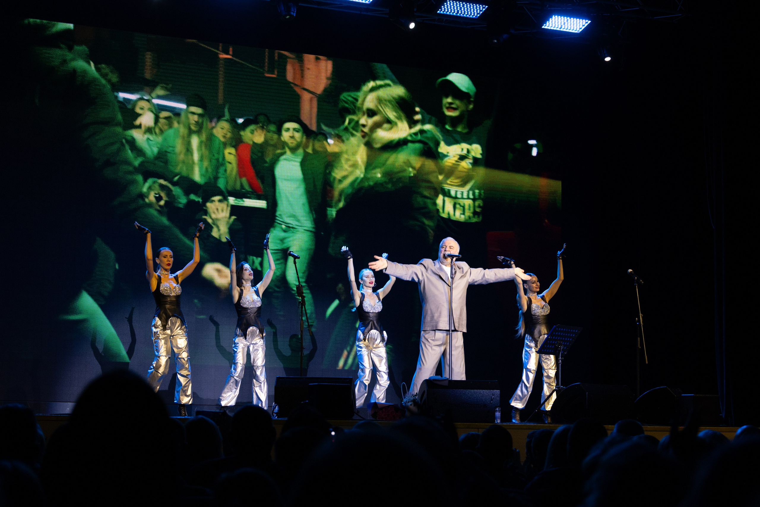 Сосо Павлиашвили КРАСНОЯРСК. Фотограф Красноярск съемки лавстори, фотосессия в студии, портретная съемка, творческие фотосессии