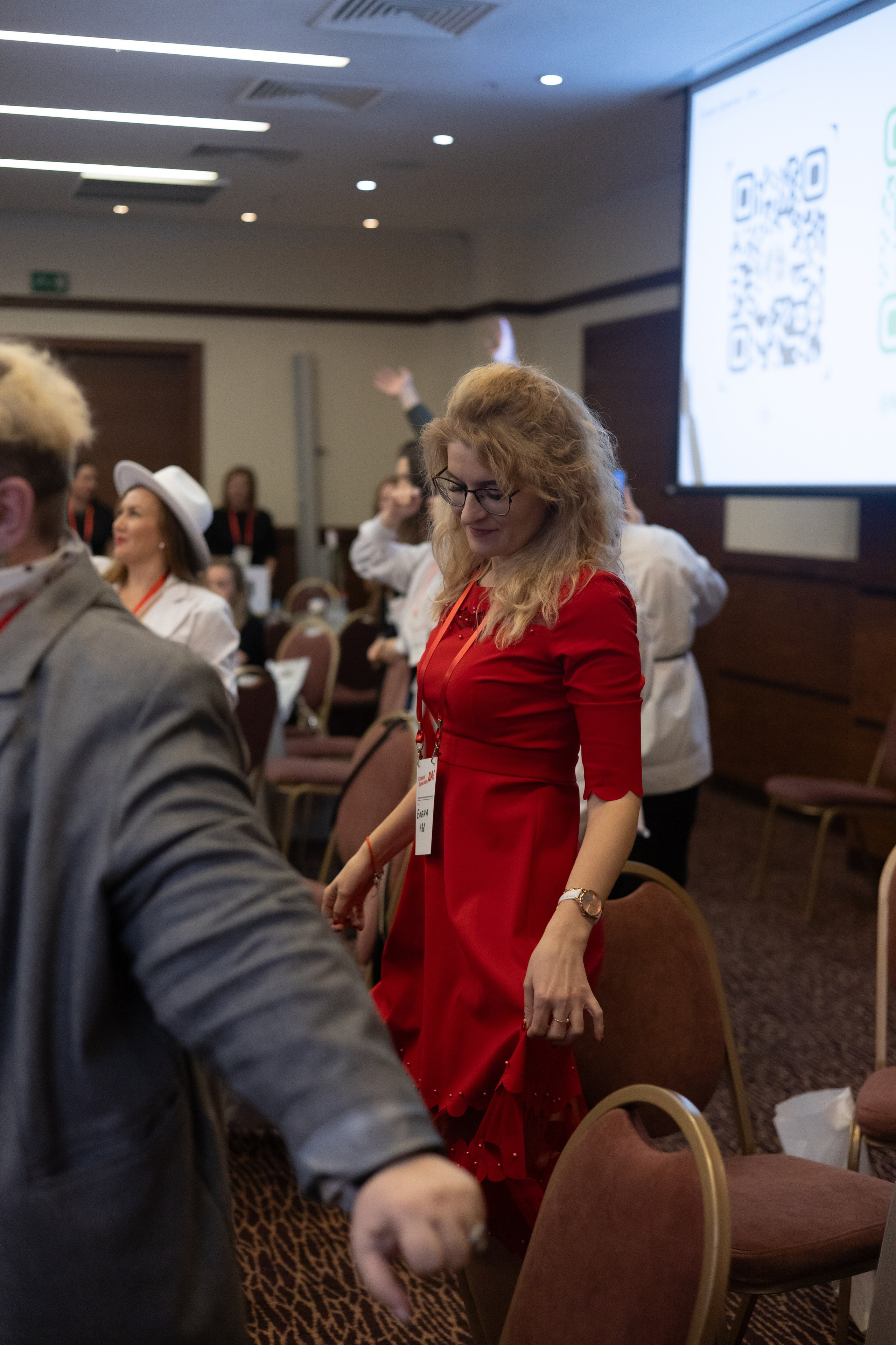 «СКАЖИ ДЕНЬГАМ ДА». Фотограф Красноярск съемки лавстори, фотосессия в студии, портретная съемка, творческие фотосессии