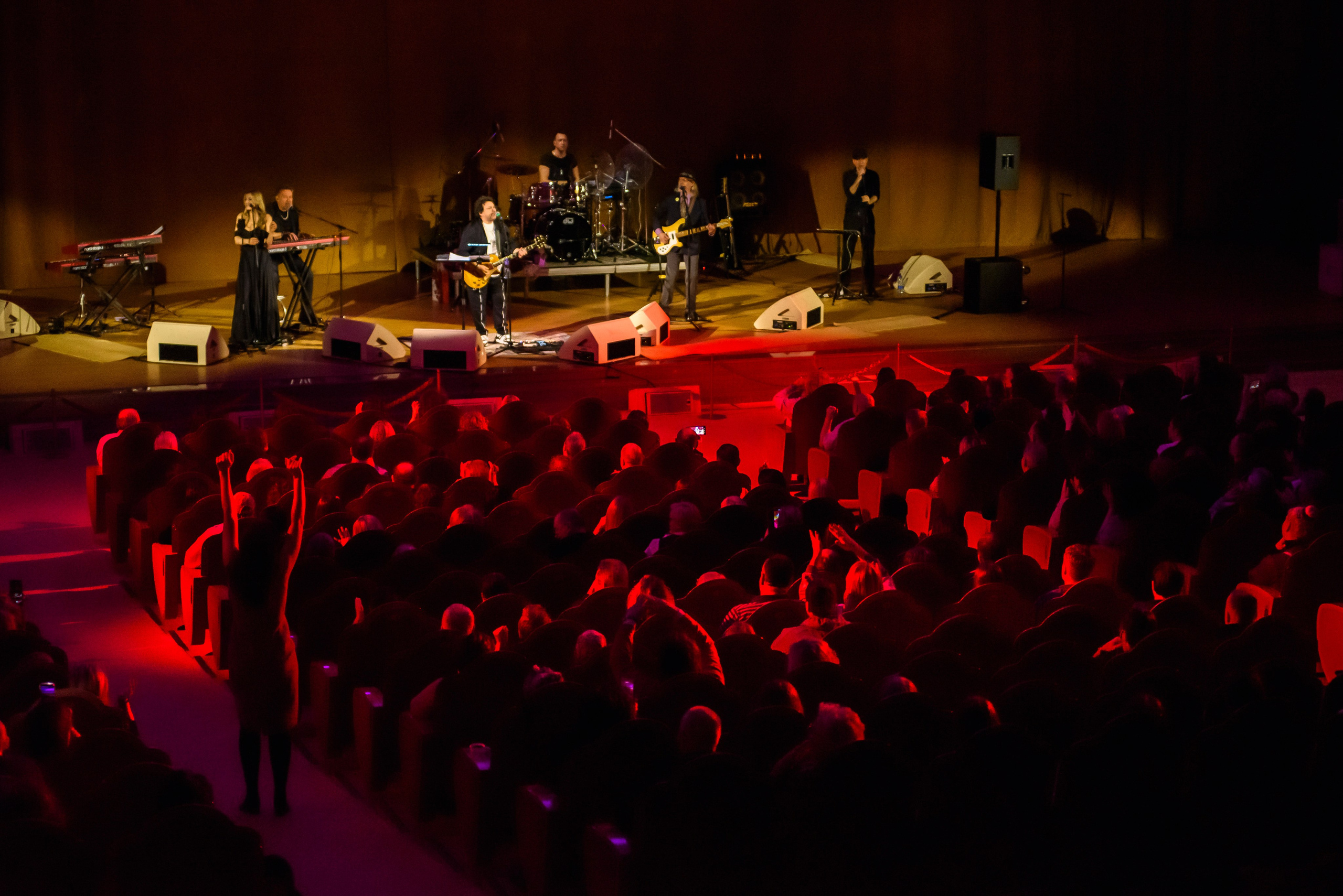 Игорь Саруханов — «Имена на все времена». Бренд-фотограф для экспертов и блогеров в Москве Влада Горбовская