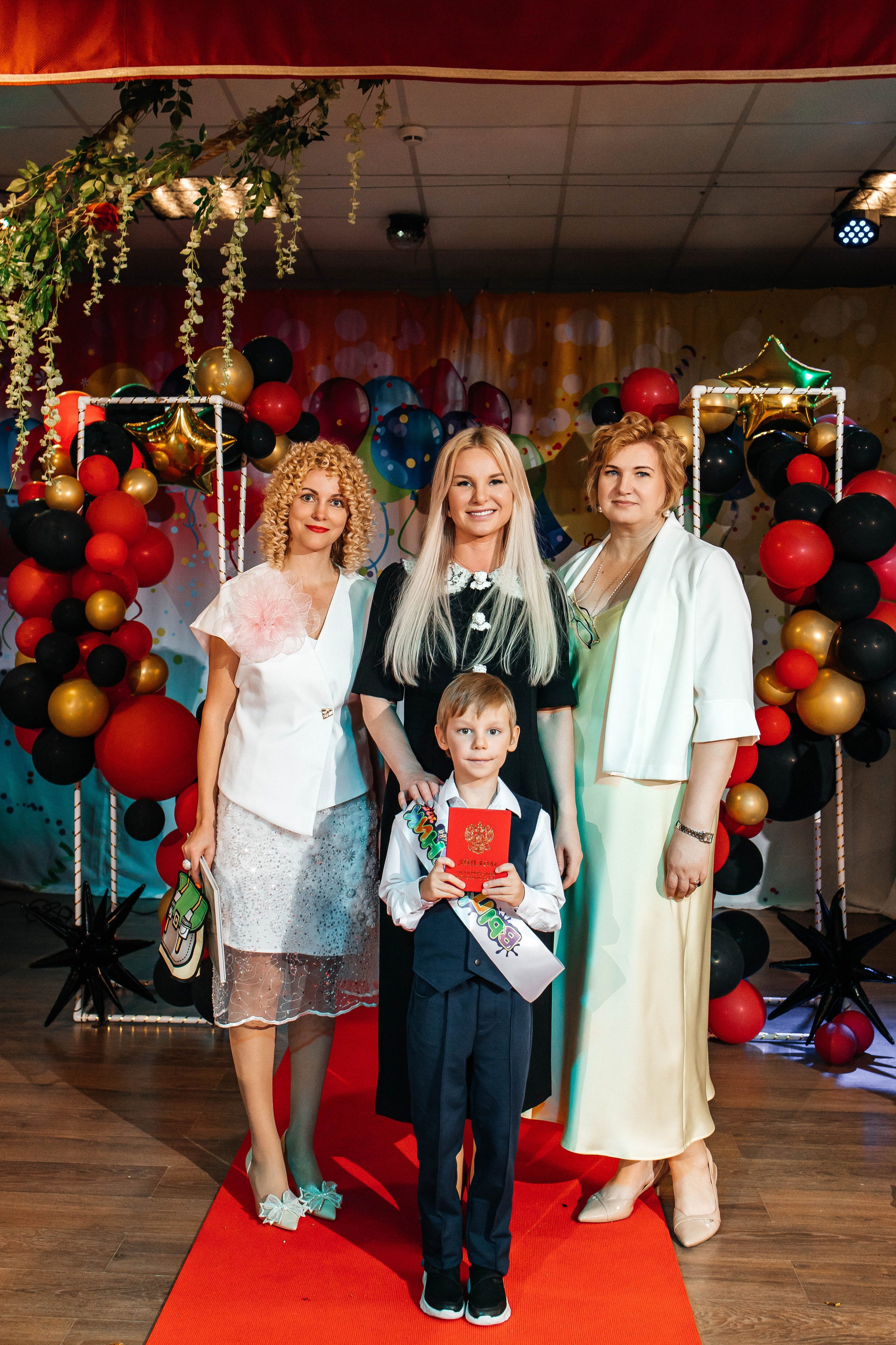 Выпускной в ЛИМПИК. Фотограф в Санкт-Петербурге Виктория Безверхая