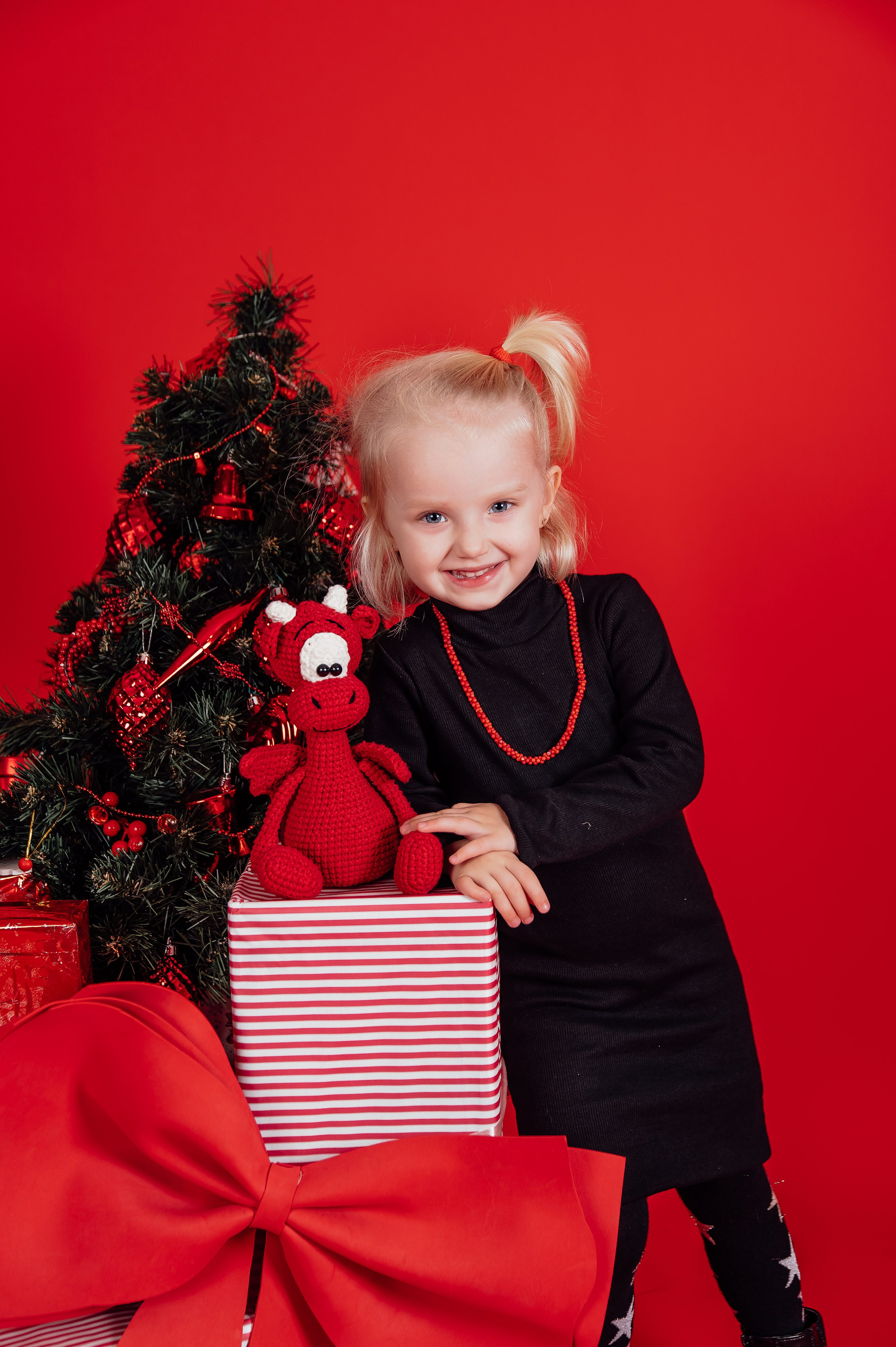 КРАСНЫЙ НОВЫЙ ГОД. Детский и семейный фотограф Катерина Мишина