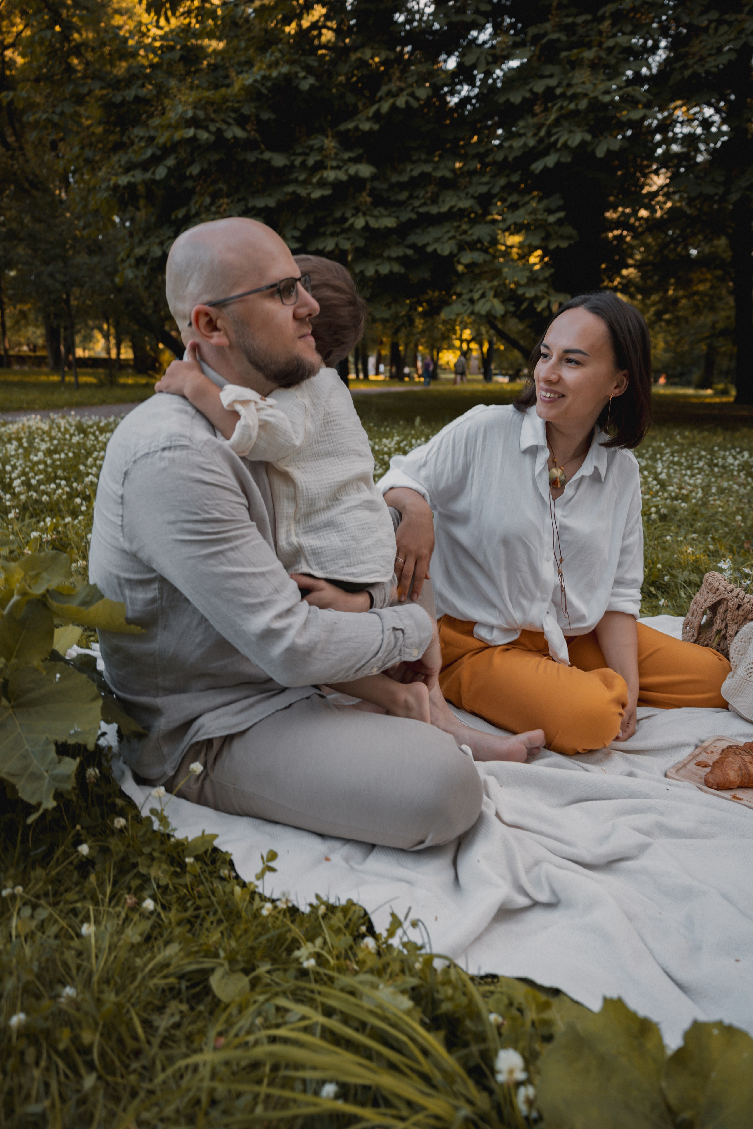 Пикник в парке. Андрей, Катя и Платон. Ваш семейный newborn и lifestyle фотограф в СПБ Наталья Журавлева