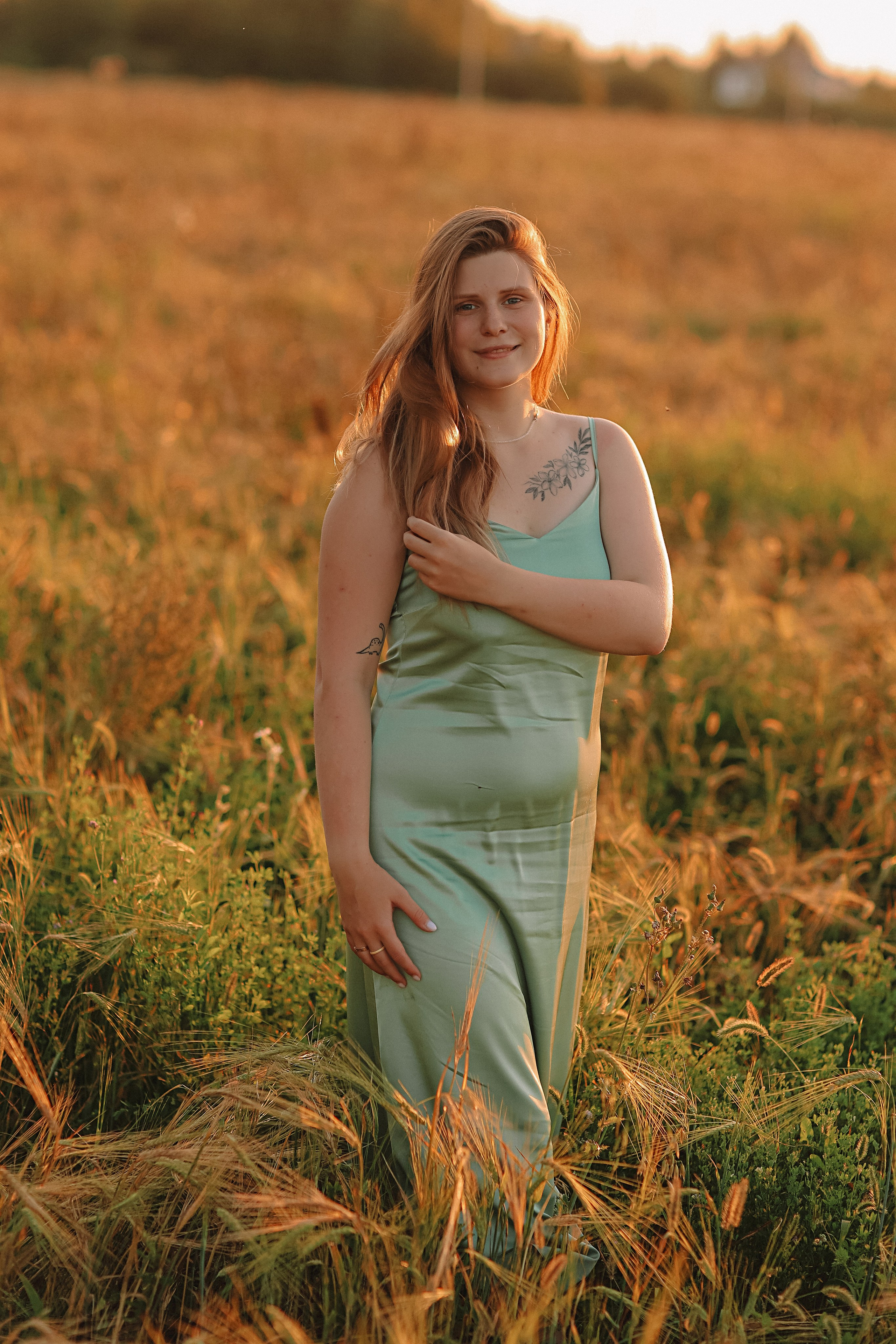 Закатное поле семейная. Семейный фотограф Тюмень, фотограф на роды Салмина Мария