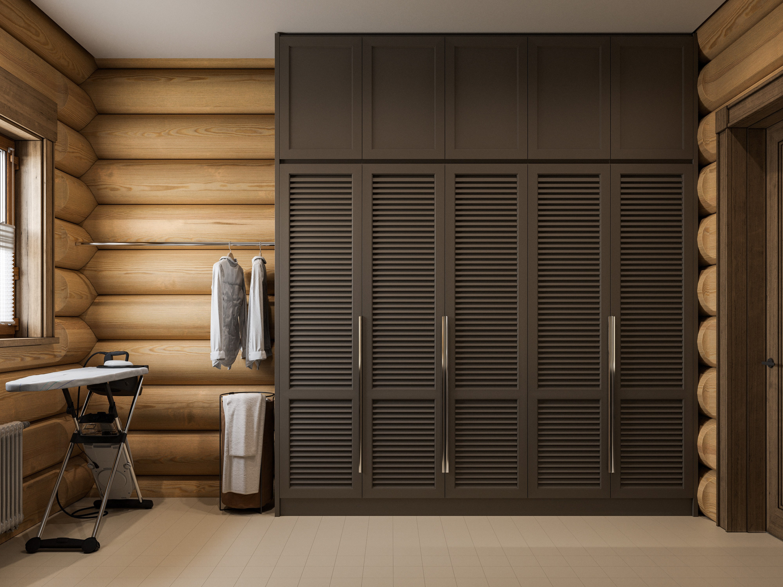 Вентилируемые шкафы для хранения в постирочной бревенчатого дома с жалюзийными дверцами