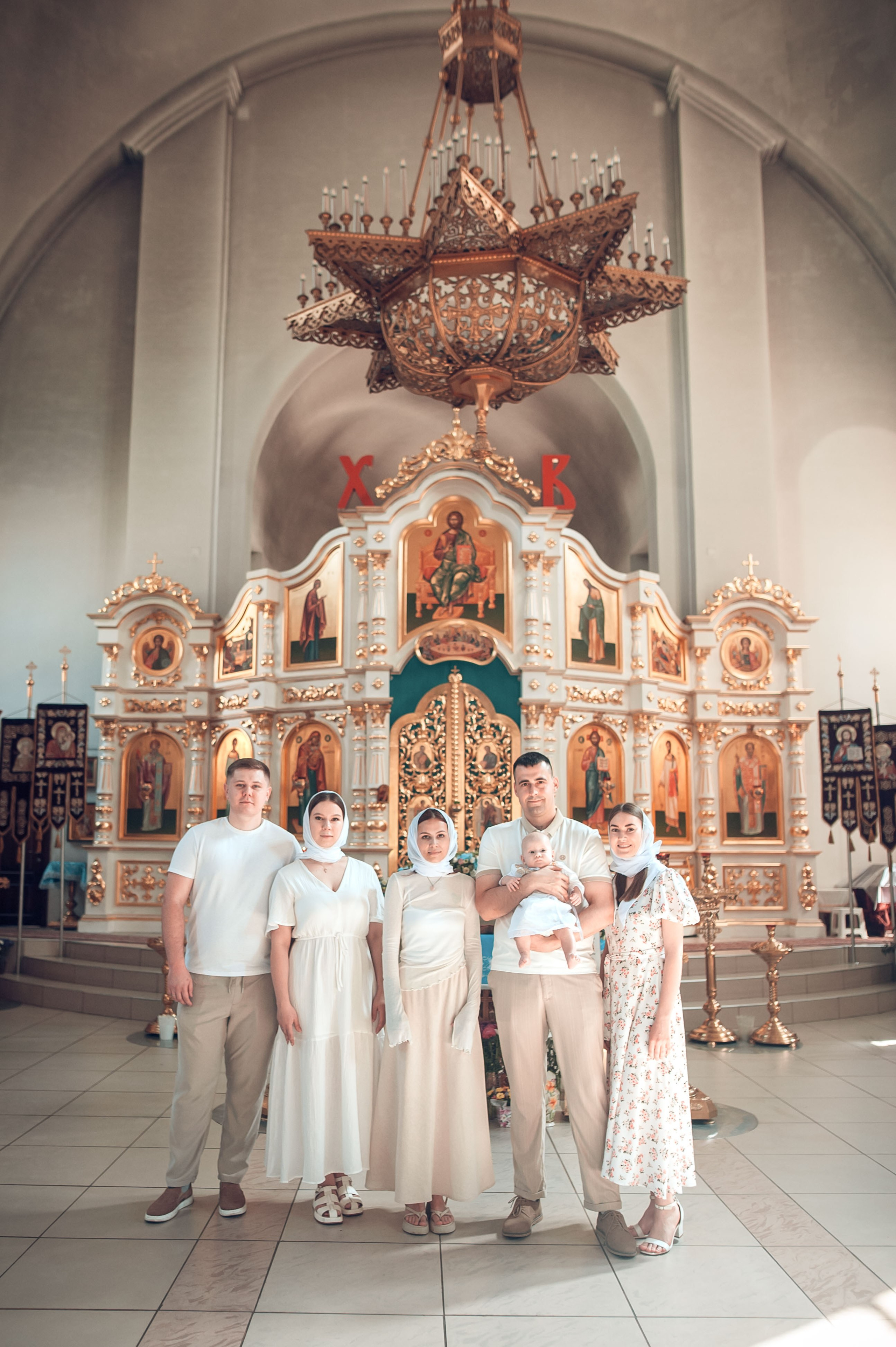 Провожу сьемку  крещения в храме г. Краснодар , съемка состоит из двух частей, постановки и репортажа . о стоимости вы можете узнать на сайте