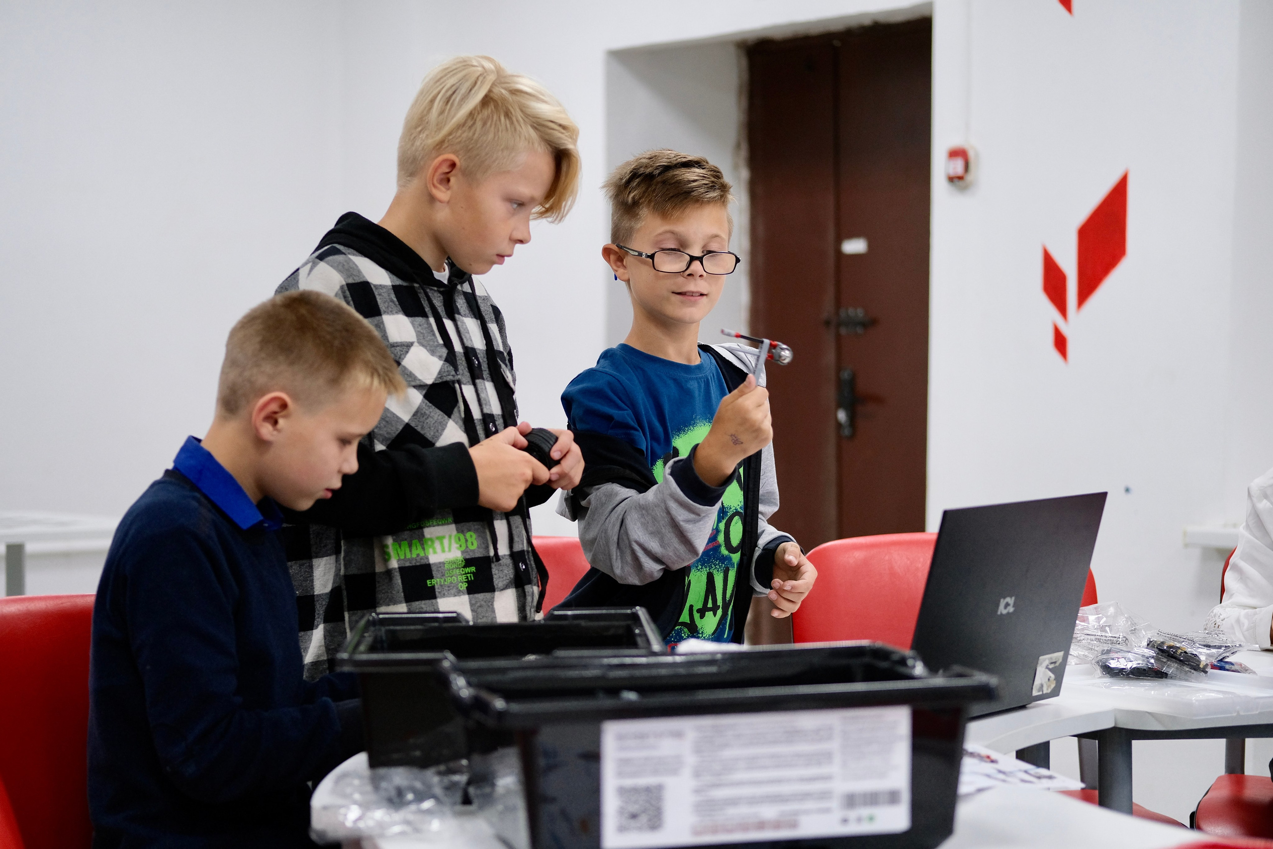 Михеевская школа, Калужская область. Фотограф Евгений Андреев